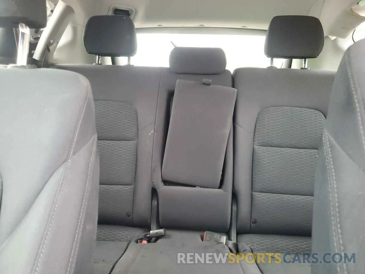 10 Photograph of a damaged car KM8J2CA41KU003143 HYUNDAI TUCSON 2019