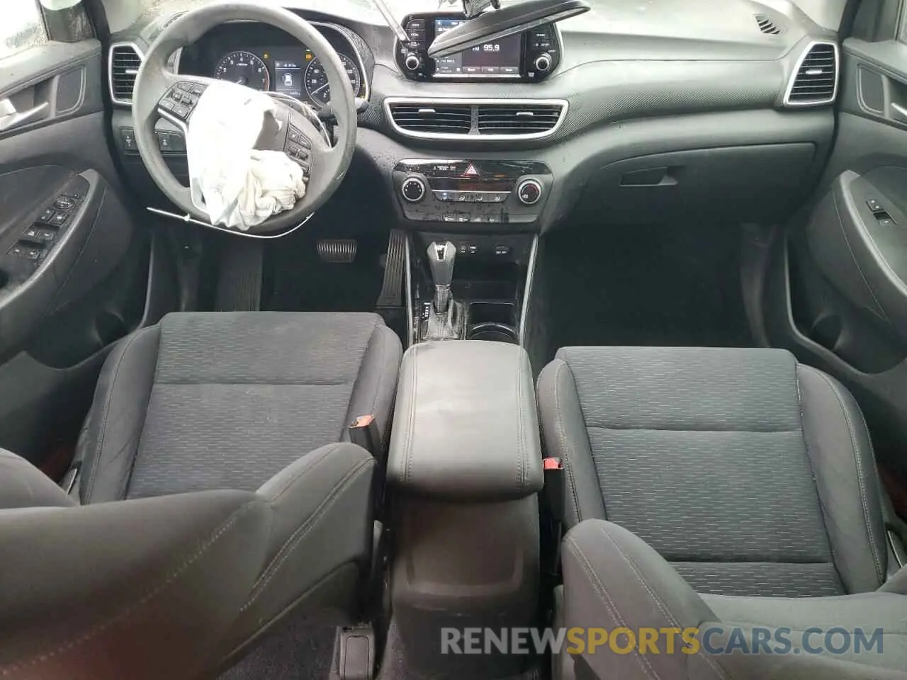8 Photograph of a damaged car KM8J2CA41KU003143 HYUNDAI TUCSON 2019
