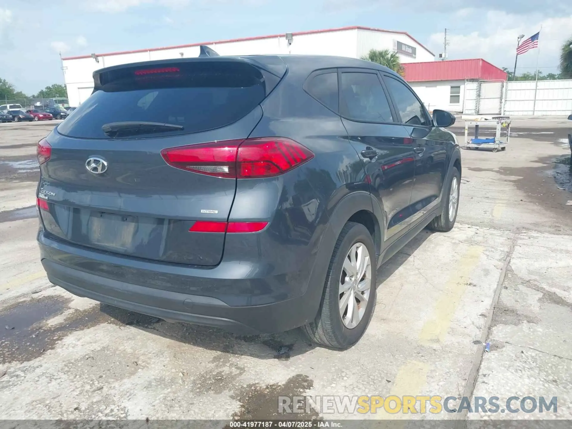 4 Photograph of a damaged car KM8J2CA41KU028950 HYUNDAI TUCSON 2019