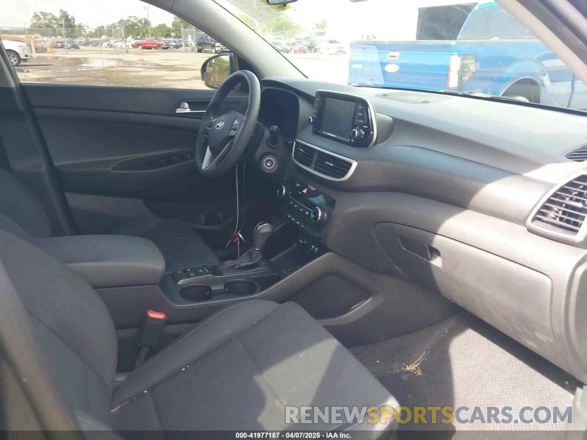 5 Photograph of a damaged car KM8J2CA41KU028950 HYUNDAI TUCSON 2019