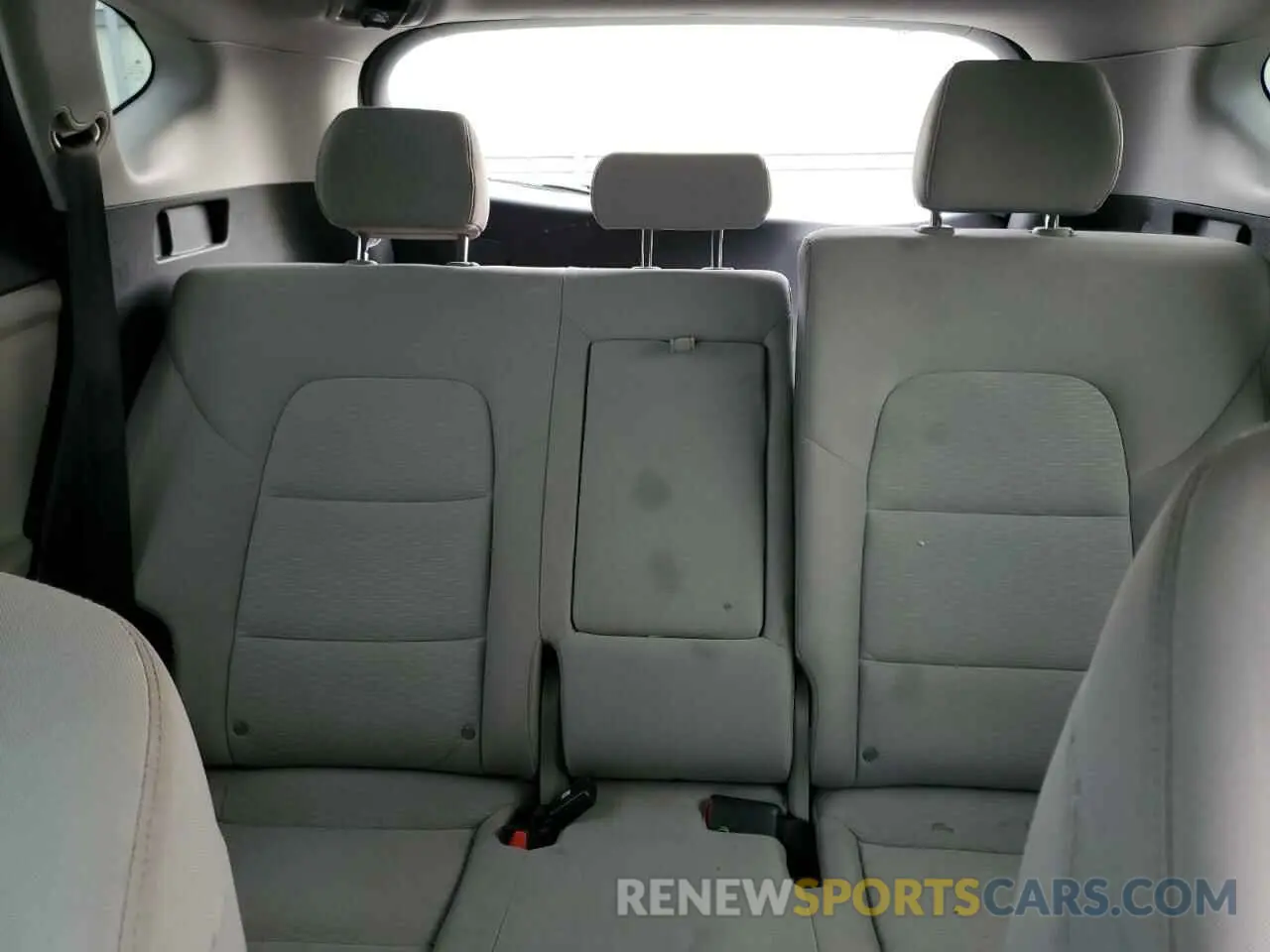 10 Photograph of a damaged car KM8J2CA41KU912189 HYUNDAI TUCSON 2019
