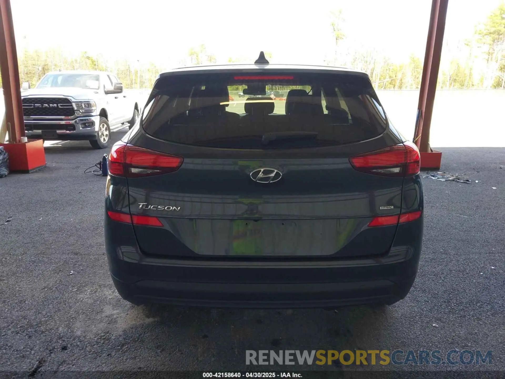 16 Photograph of a damaged car KM8J2CA41KU961196 HYUNDAI TUCSON 2019