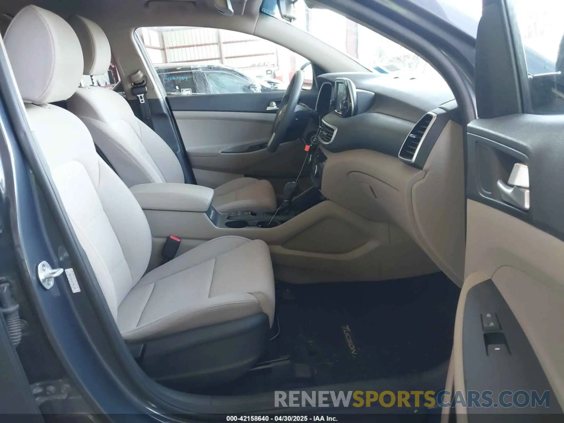5 Photograph of a damaged car KM8J2CA41KU961196 HYUNDAI TUCSON 2019