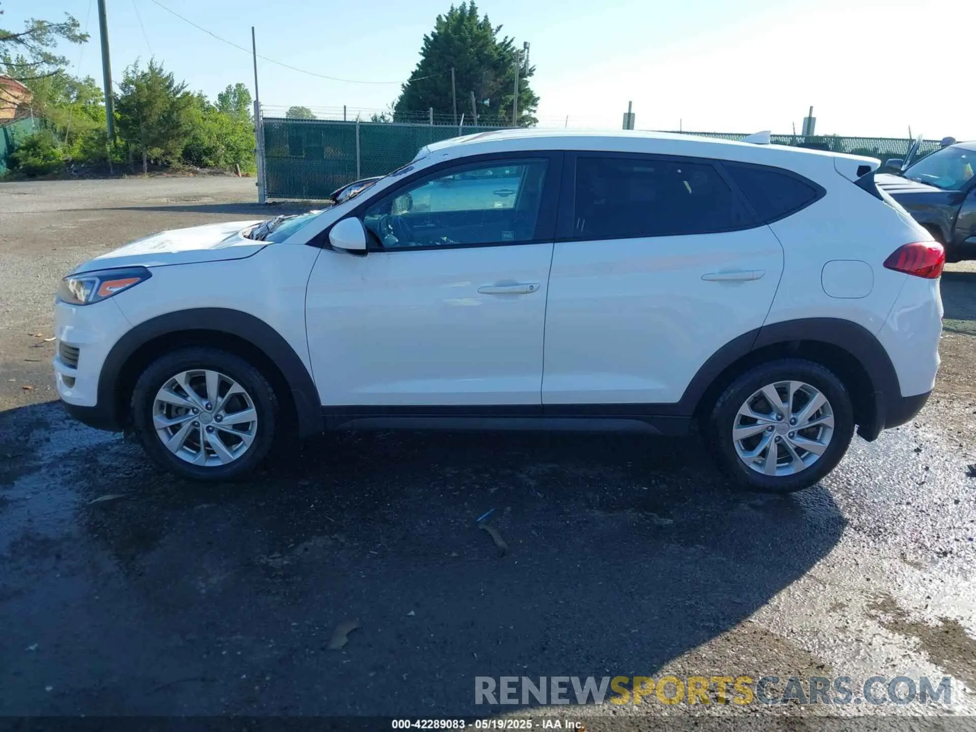 14 Photograph of a damaged car KM8J2CA42KU006763 HYUNDAI TUCSON 2019