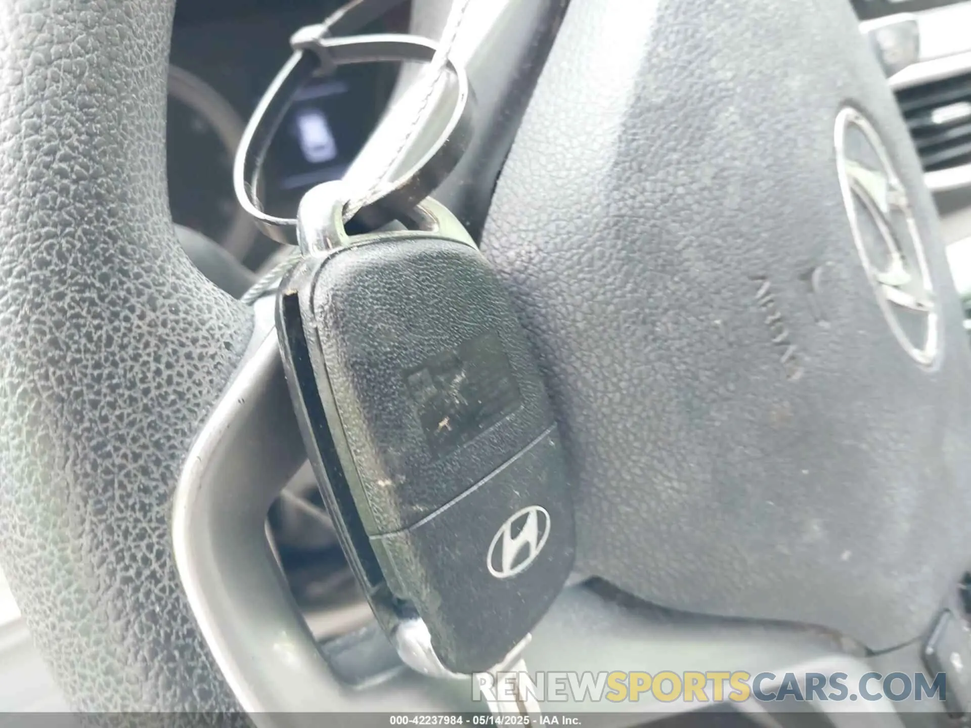 11 Фотография поврежденного автомобиля KM8J2CA42KU865075 HYUNDAI TUCSON 2019