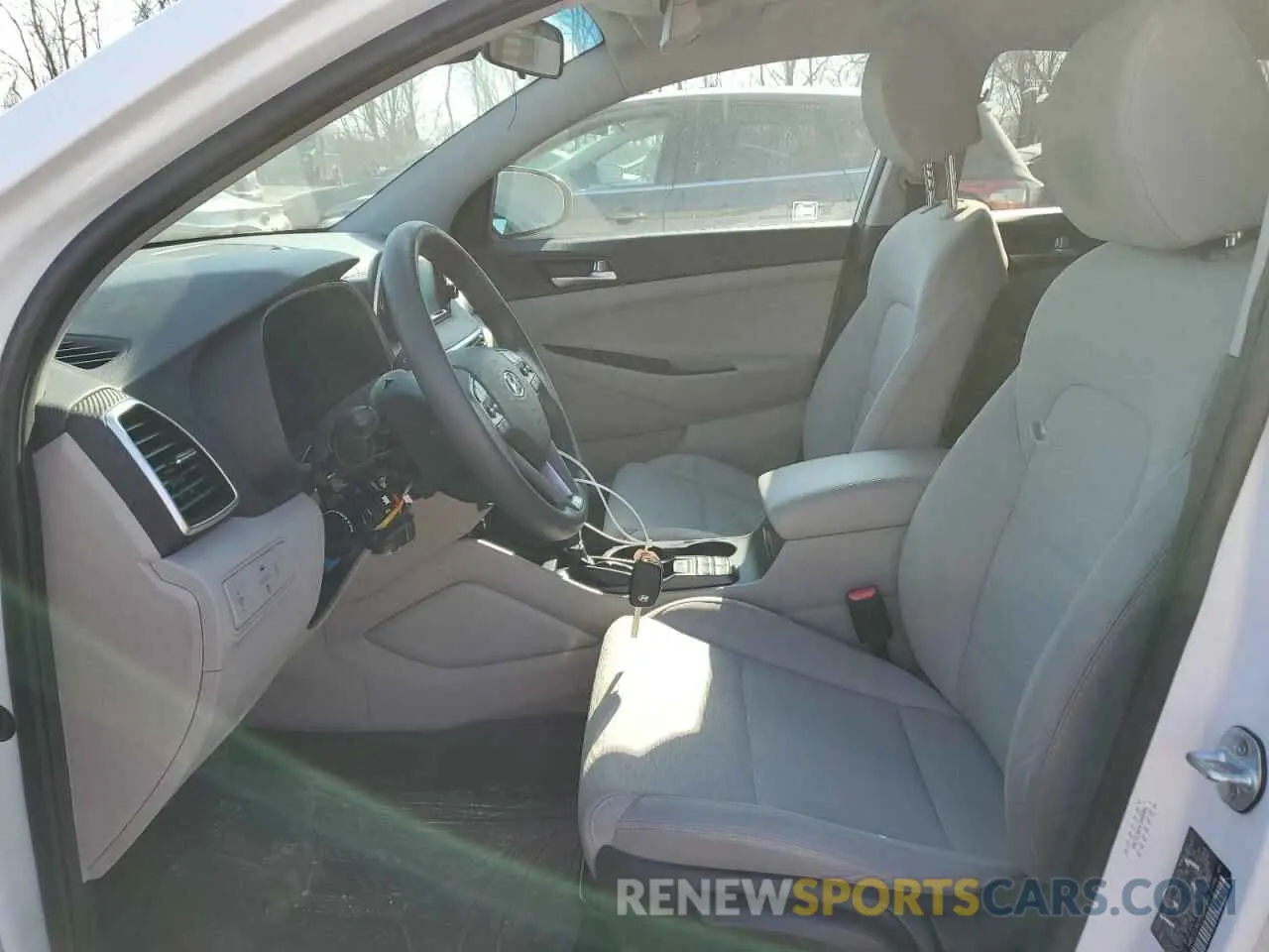 7 Photograph of a damaged car KM8J2CA42KU940986 HYUNDAI TUCSON 2019