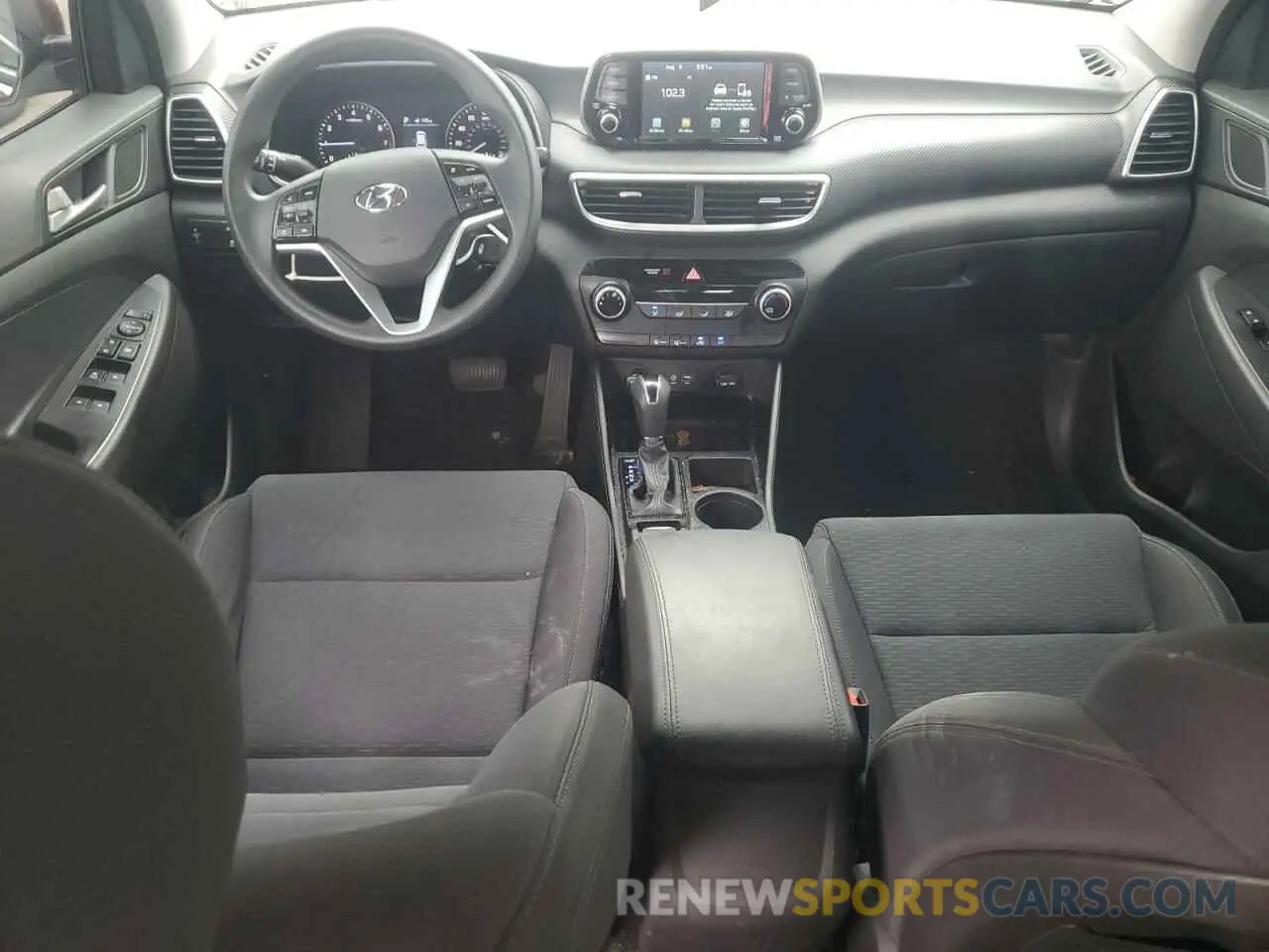 8 Photograph of a damaged car KM8J2CA43KU009770 HYUNDAI TUCSON 2019