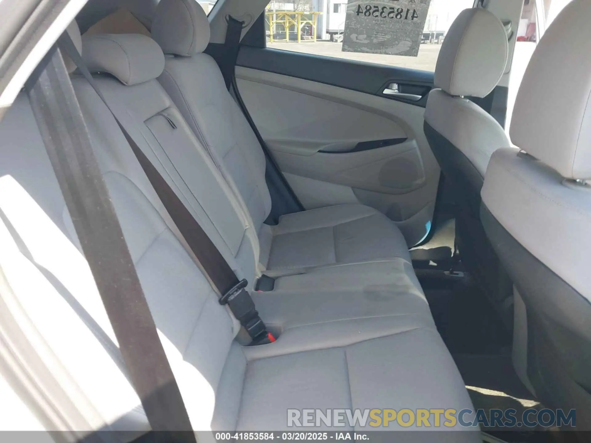 8 Photograph of a damaged car KM8J2CA44KU847421 HYUNDAI TUCSON 2019