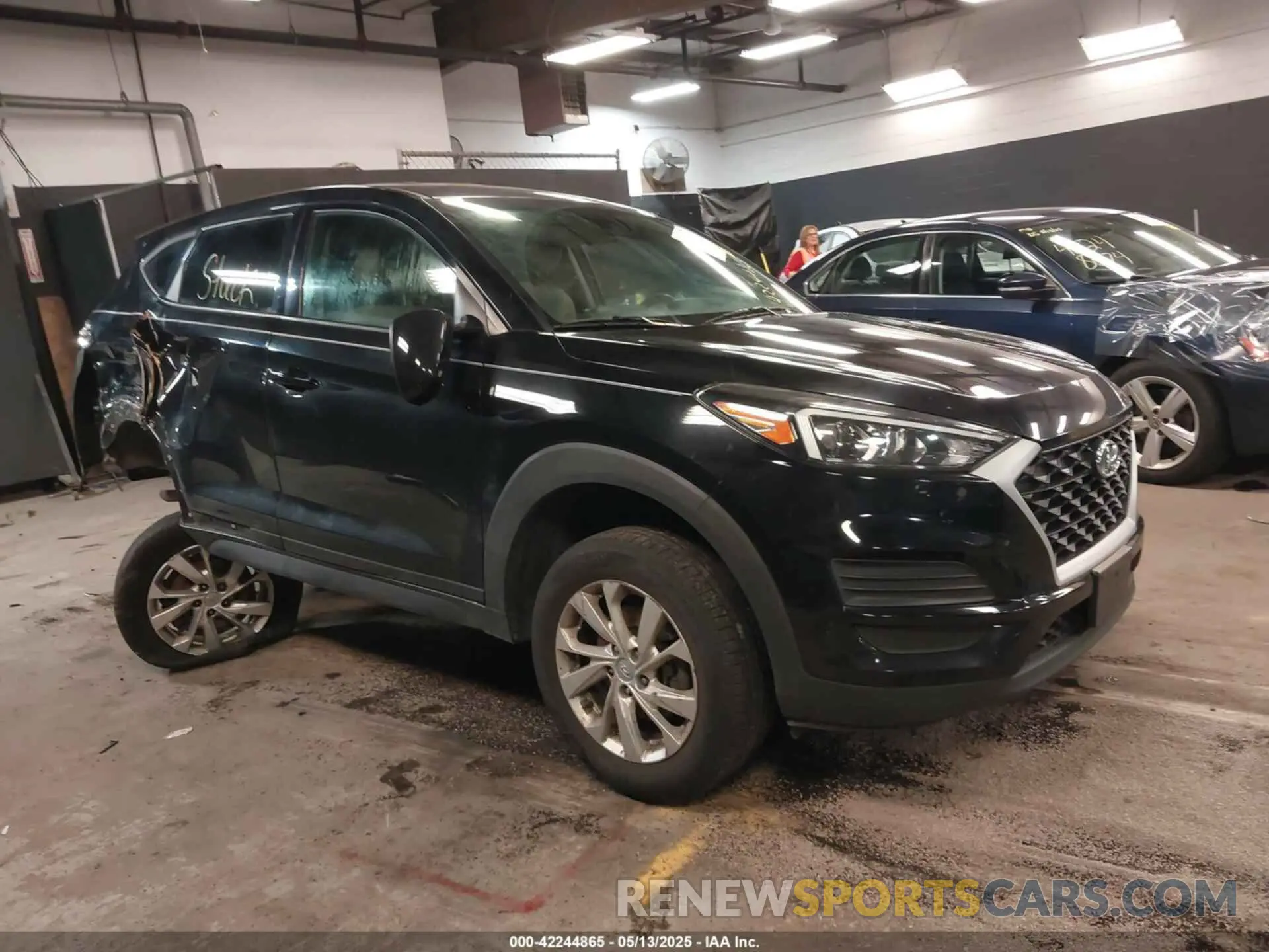 1 Фотография поврежденного автомобиля KM8J2CA45KU065869 HYUNDAI TUCSON 2019