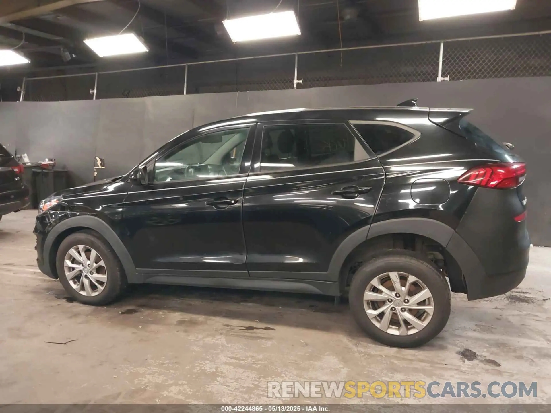 14 Фотография поврежденного автомобиля KM8J2CA45KU065869 HYUNDAI TUCSON 2019