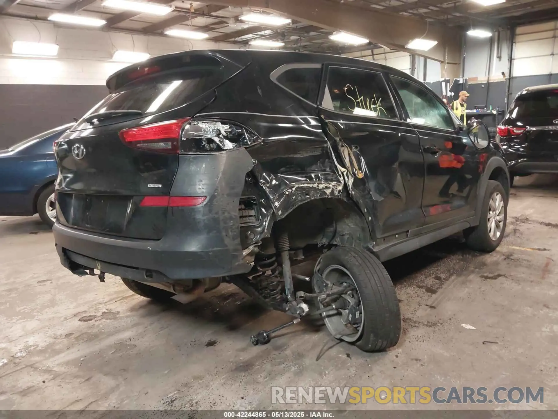 4 Фотография поврежденного автомобиля KM8J2CA45KU065869 HYUNDAI TUCSON 2019