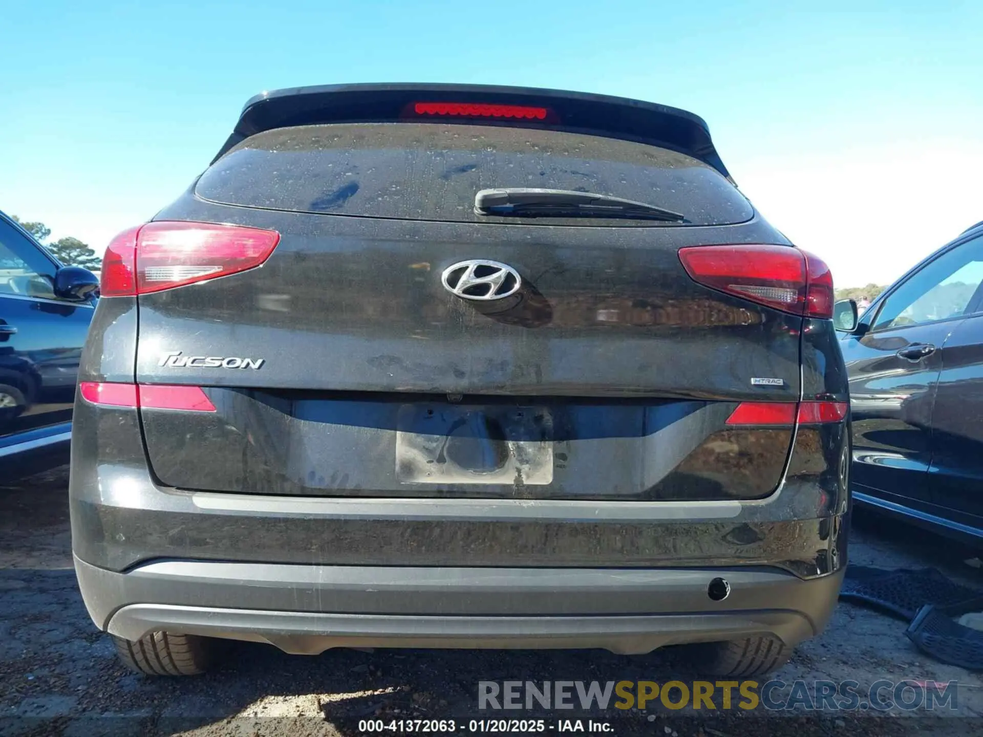 16 Photograph of a damaged car KM8J2CA45KU951058 HYUNDAI TUCSON 2019