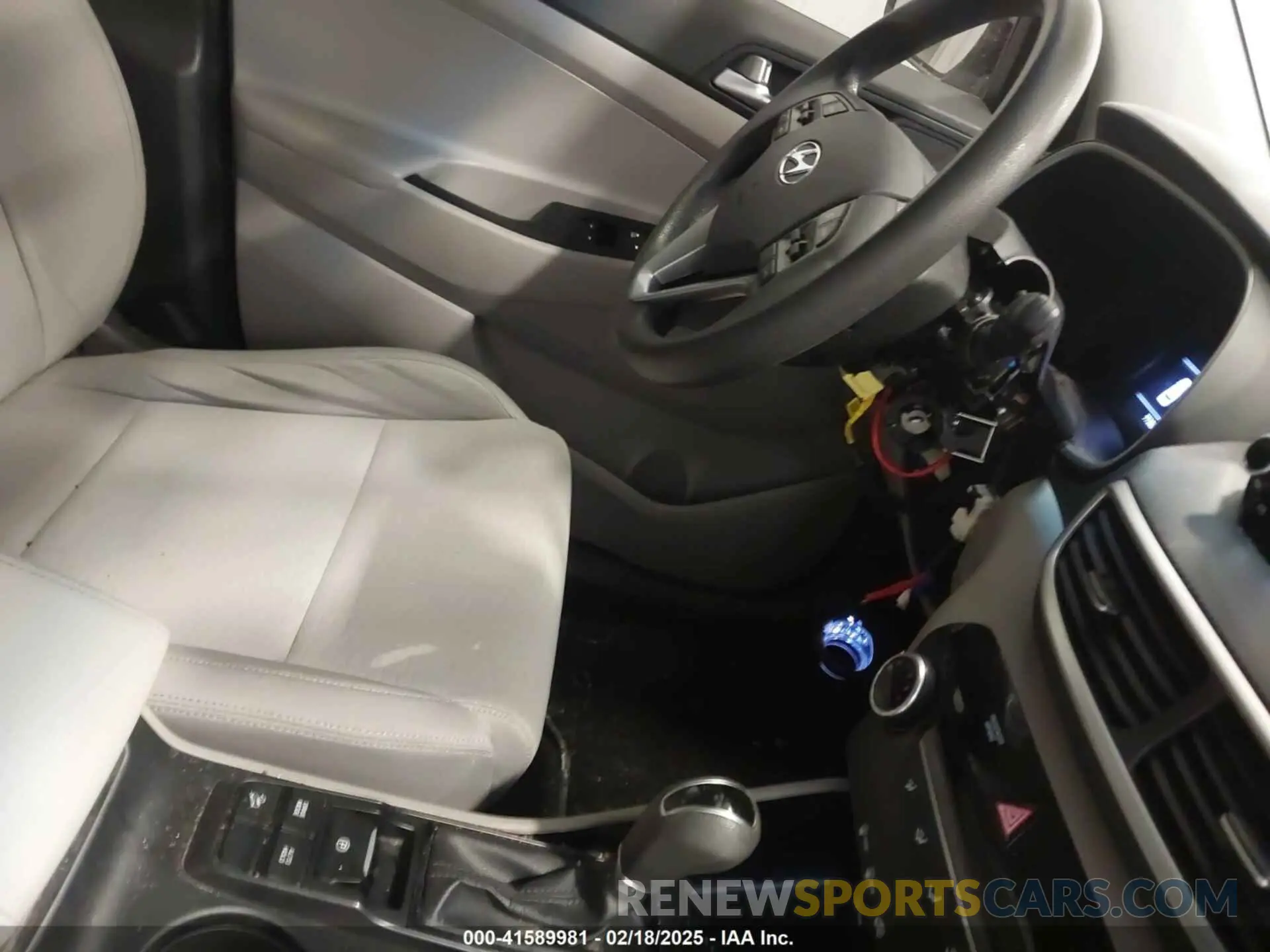 17 Photograph of a damaged car KM8J2CA46KU851423 HYUNDAI TUCSON 2019