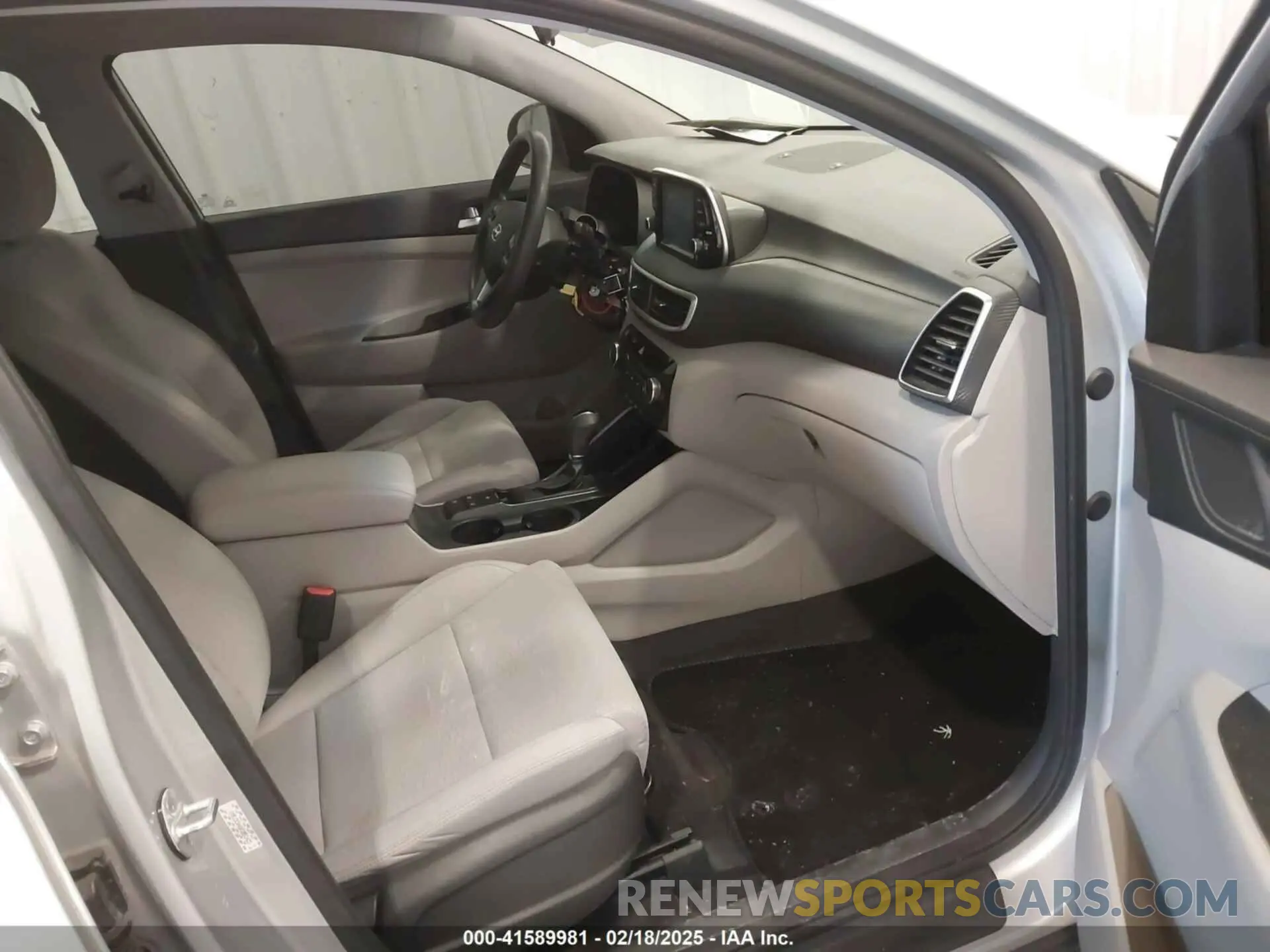 5 Photograph of a damaged car KM8J2CA46KU851423 HYUNDAI TUCSON 2019