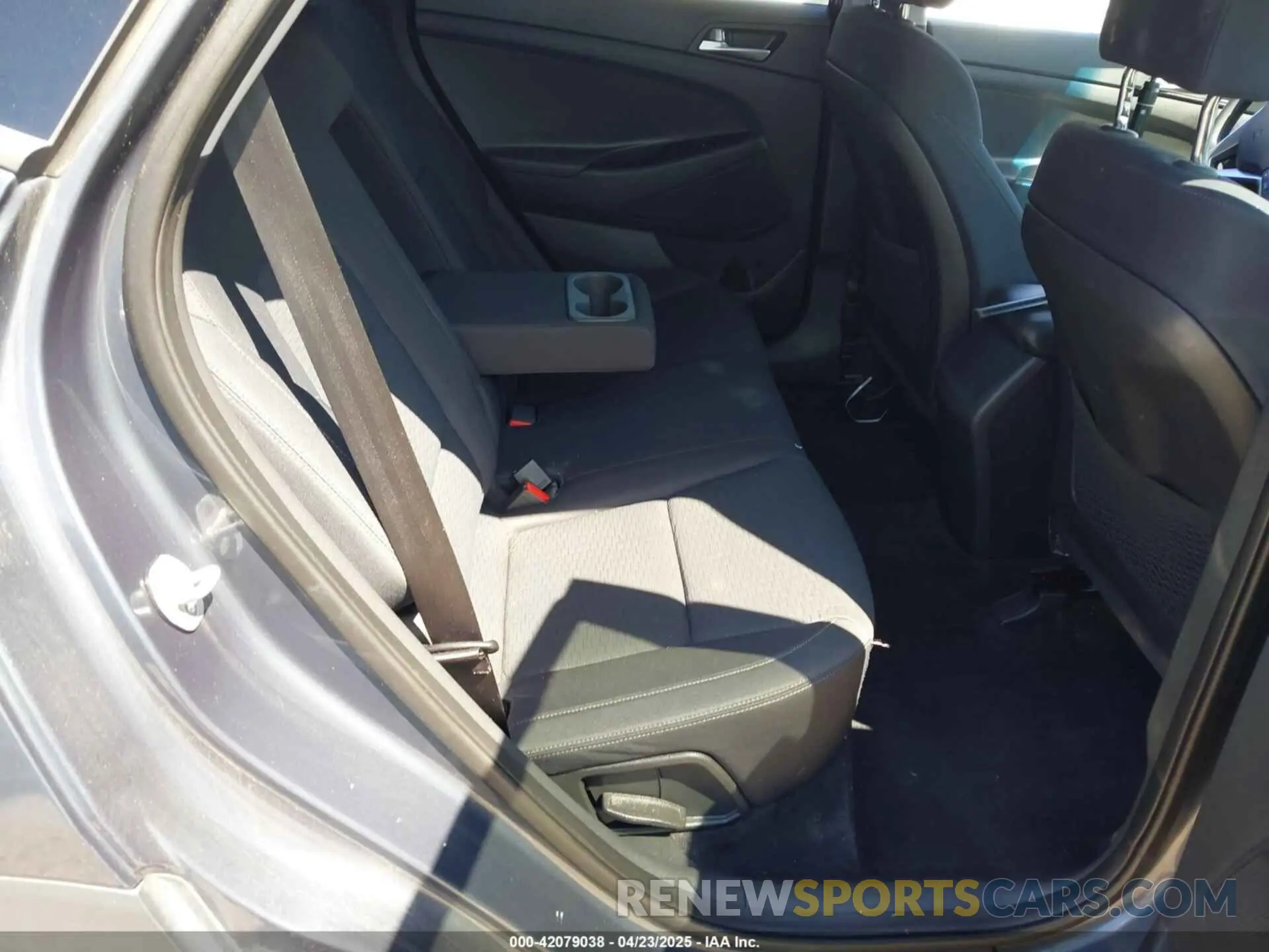 8 Photograph of a damaged car KM8J2CA46KU859019 HYUNDAI TUCSON 2019