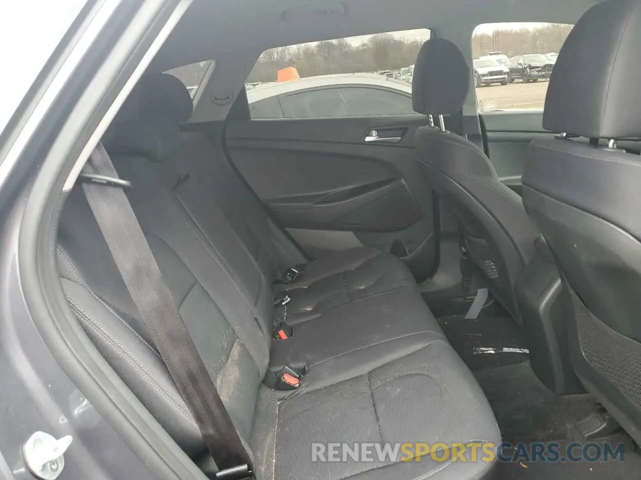 11 Photograph of a damaged car KM8J2CA47KU023560 HYUNDAI TUCSON 2019