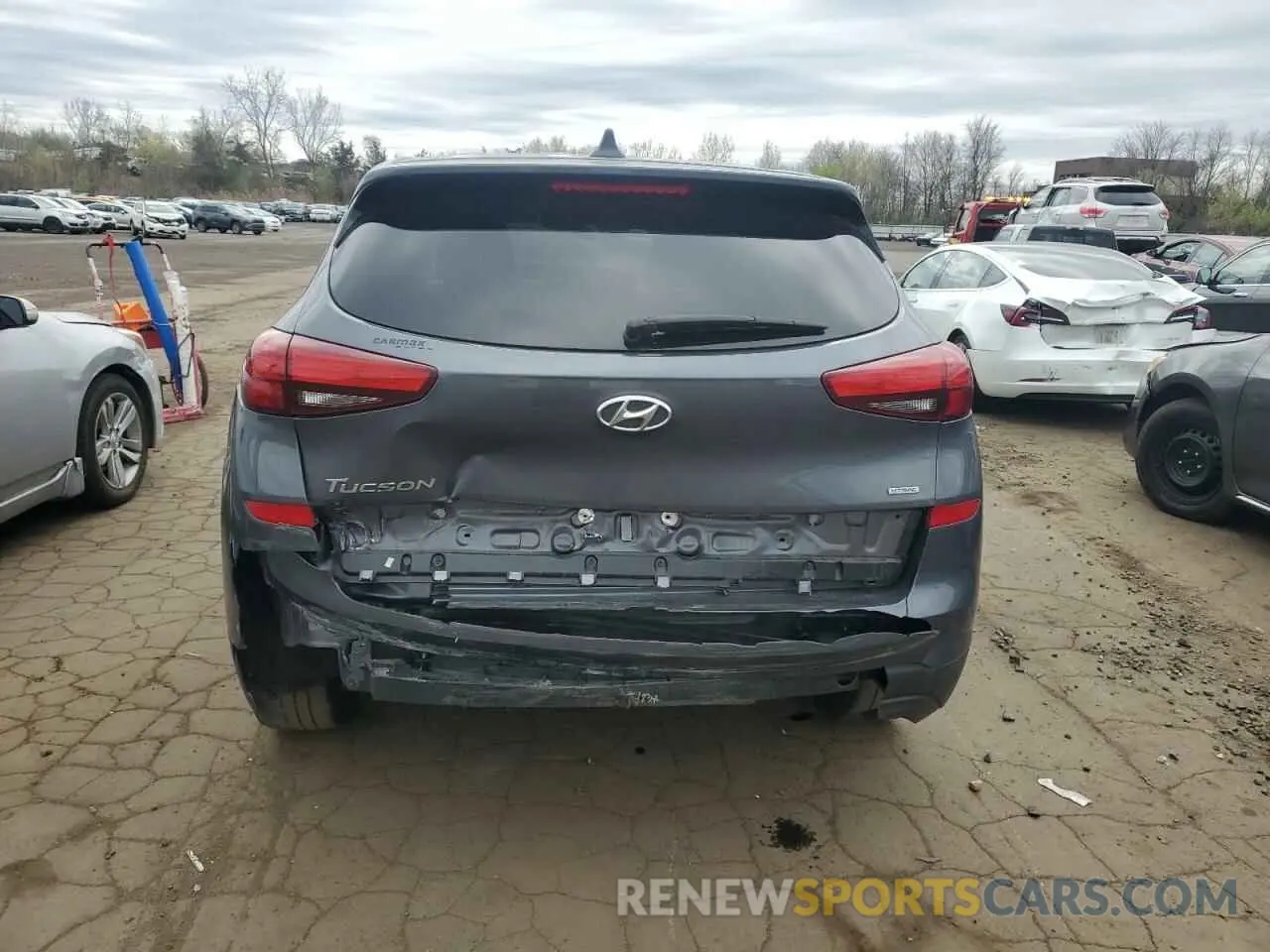6 Photograph of a damaged car KM8J2CA47KU023560 HYUNDAI TUCSON 2019