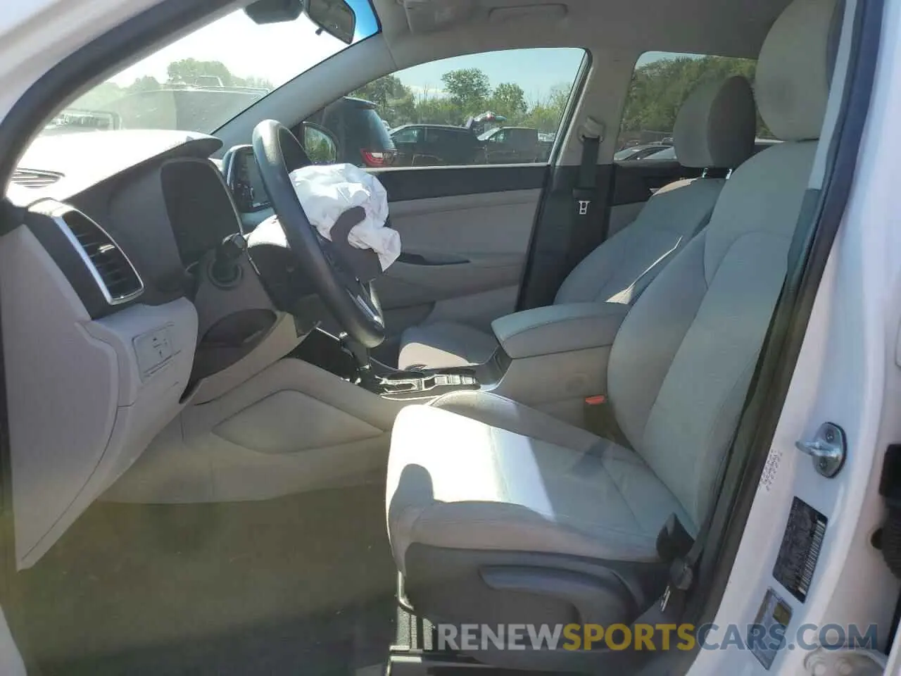 7 Photograph of a damaged car KM8J2CA48KU946016 HYUNDAI TUCSON 2019
