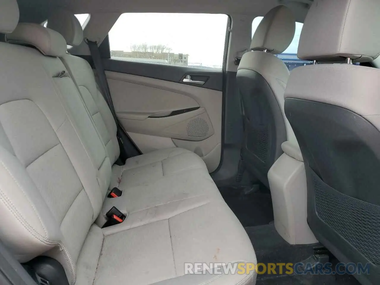 11 Photograph of a damaged car KM8J2CA49KU032440 HYUNDAI TUCSON 2019