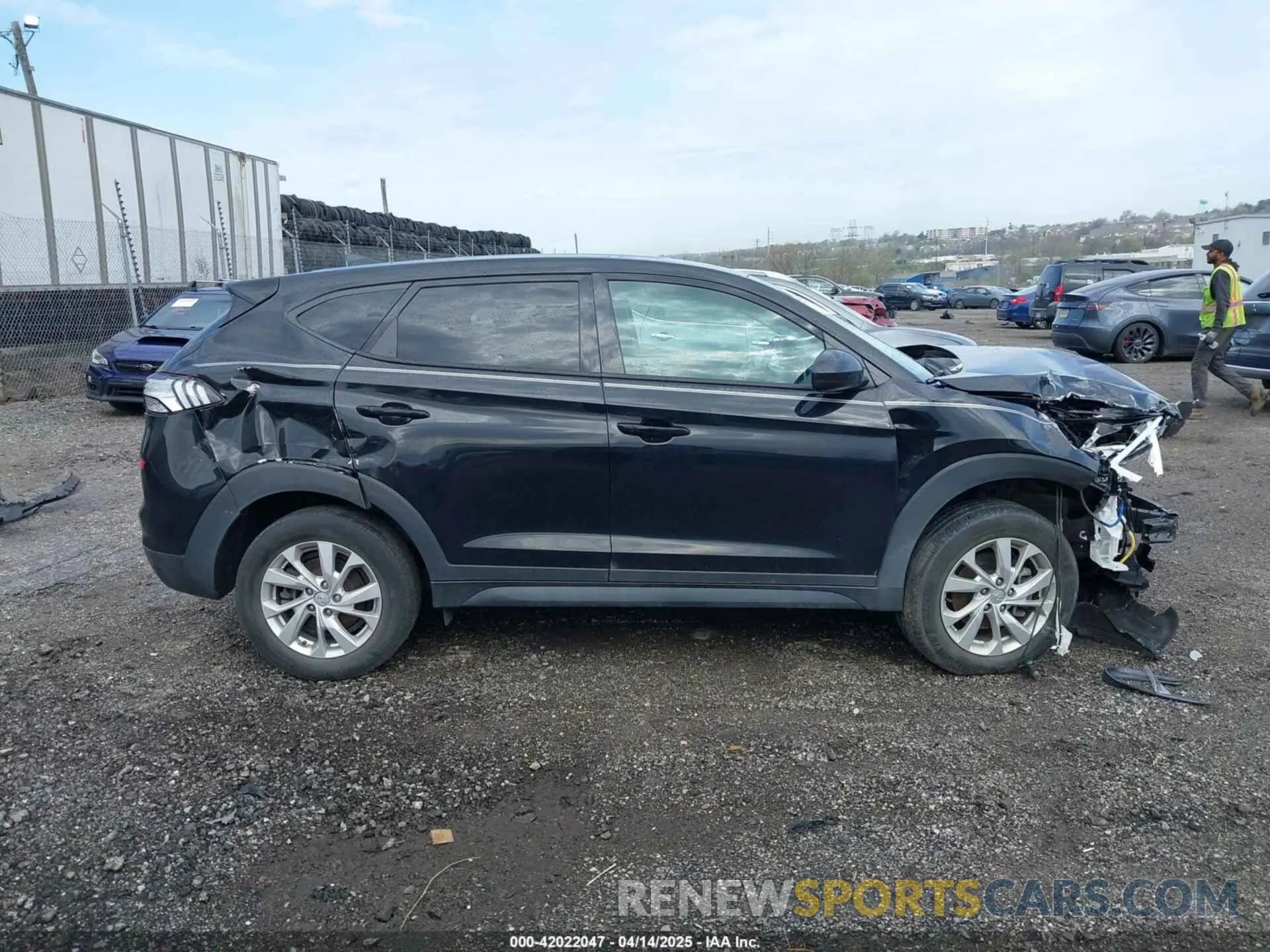 14 Photograph of a damaged car KM8J2CA49KU072789 HYUNDAI TUCSON 2019