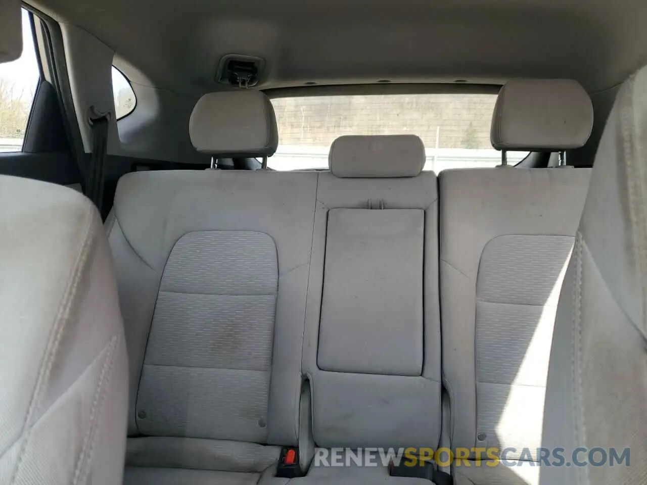 10 Photograph of a damaged car KM8J2CA49KU912845 HYUNDAI TUCSON 2019