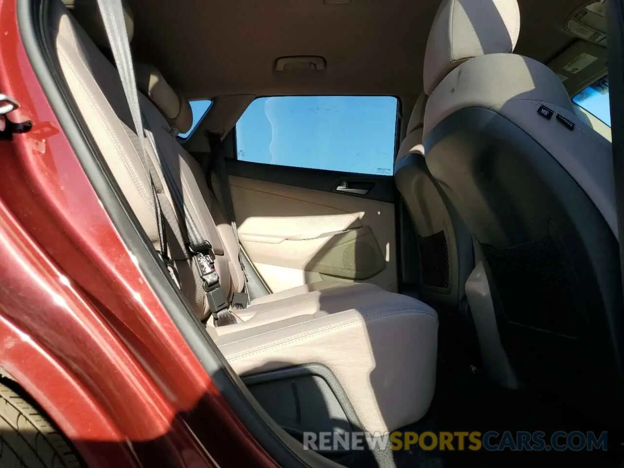 11 Фотография поврежденного автомобиля KM8J2CA4XKU015520 HYUNDAI TUCSON 2019