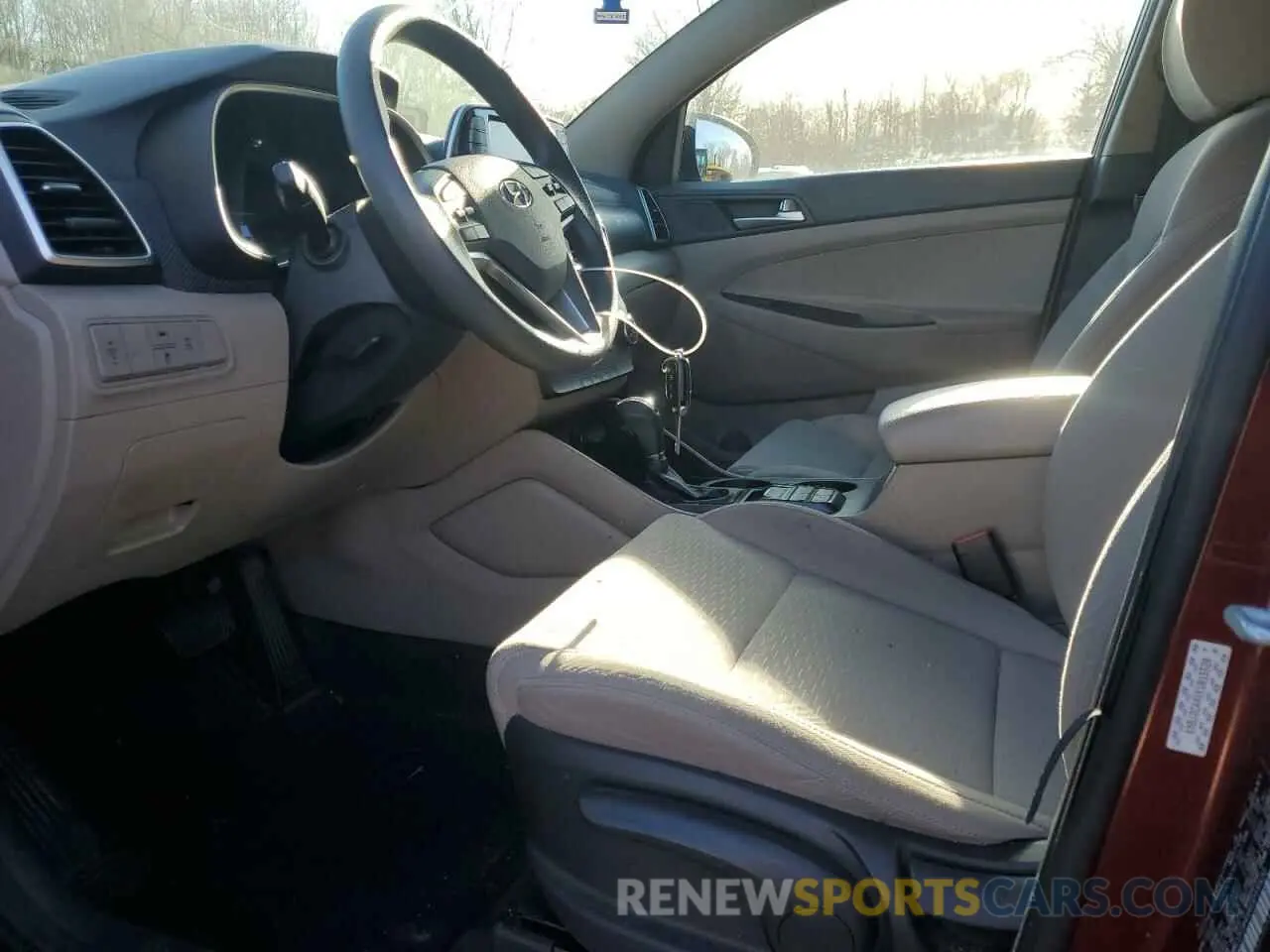 7 Фотография поврежденного автомобиля KM8J2CA4XKU015520 HYUNDAI TUCSON 2019