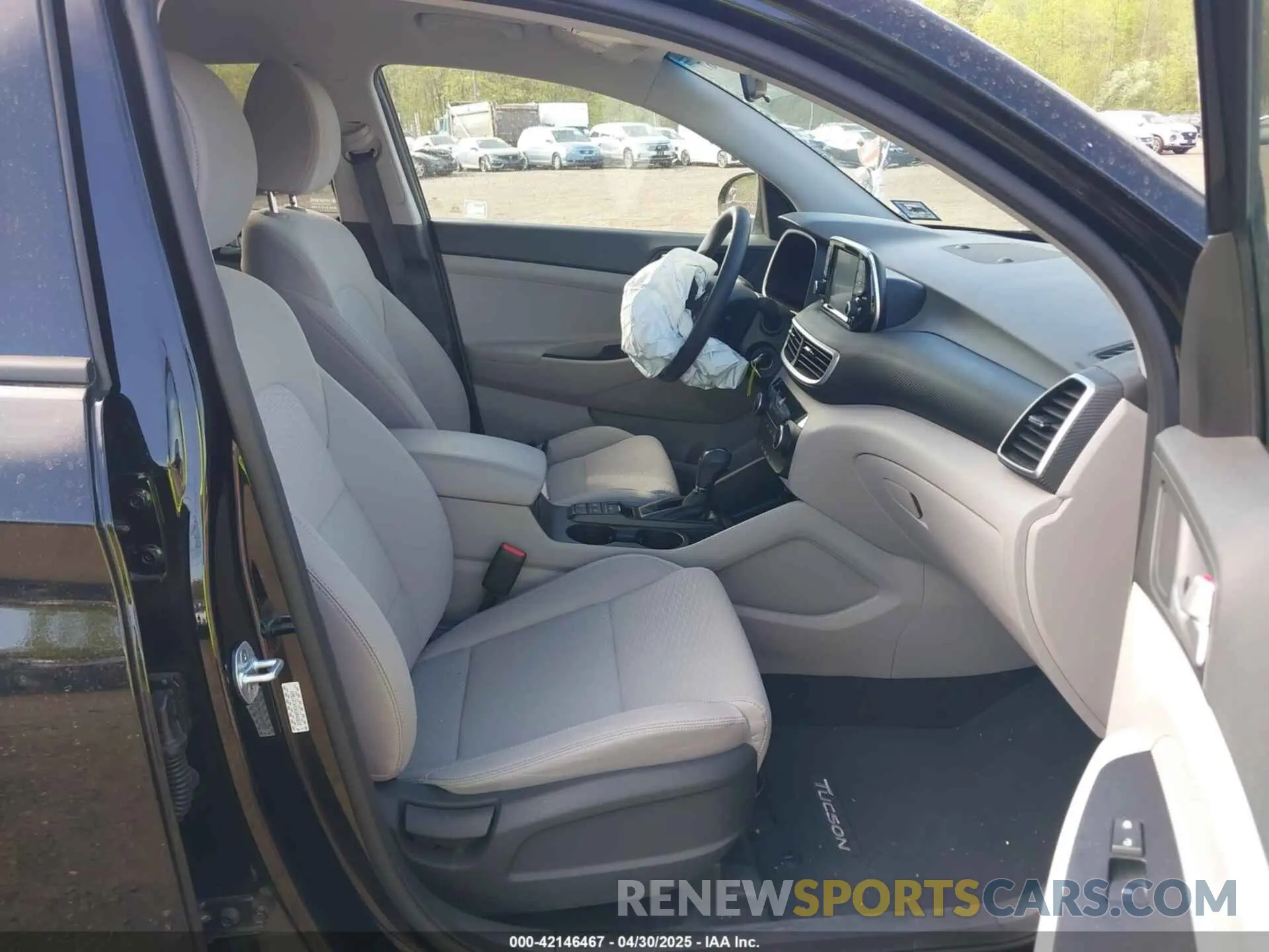 5 Photograph of a damaged car KM8J2CA4XKU042622 HYUNDAI TUCSON 2019