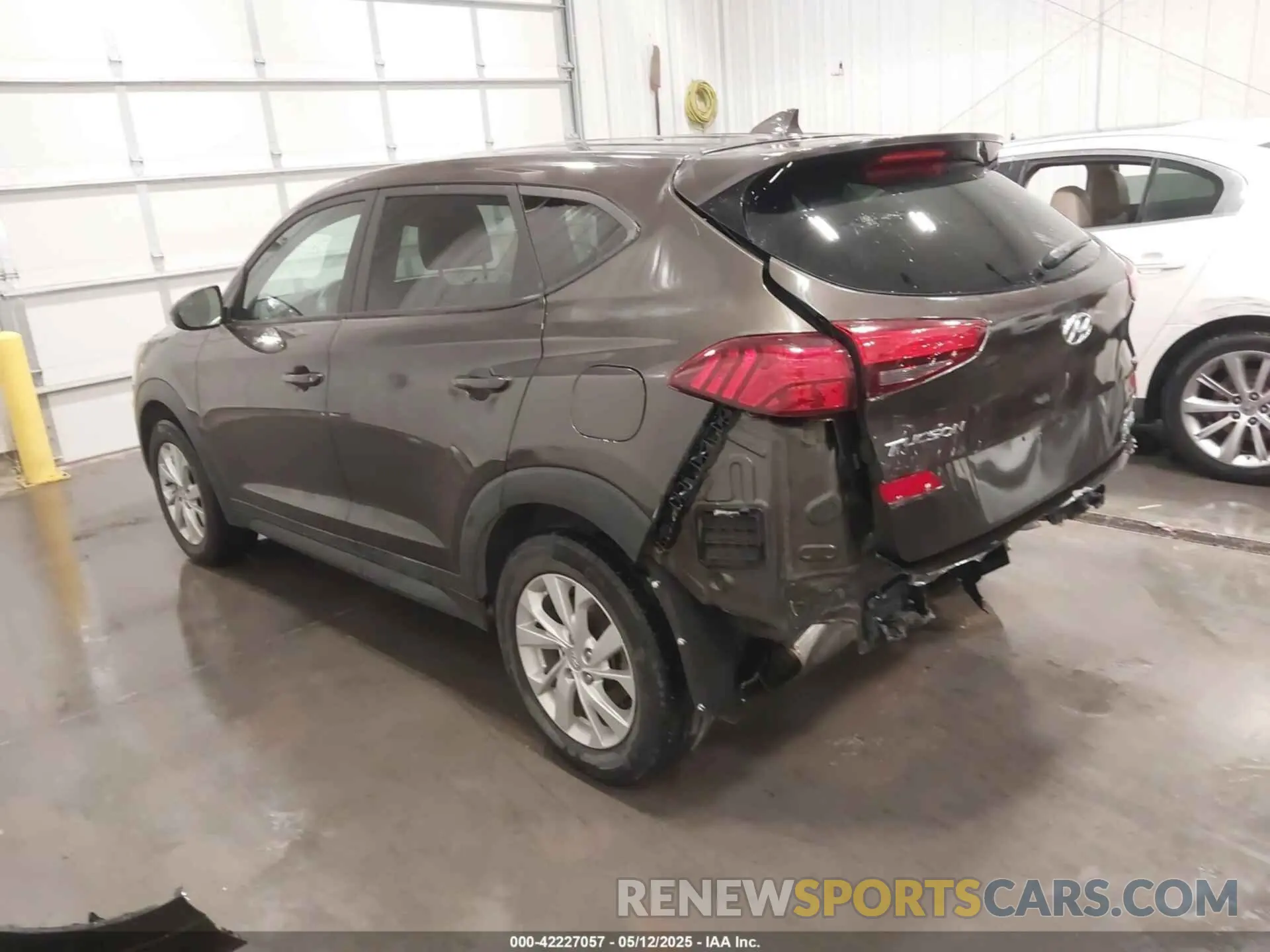 3 Photograph of a damaged car KM8J2CA4XKU065107 HYUNDAI TUCSON 2019