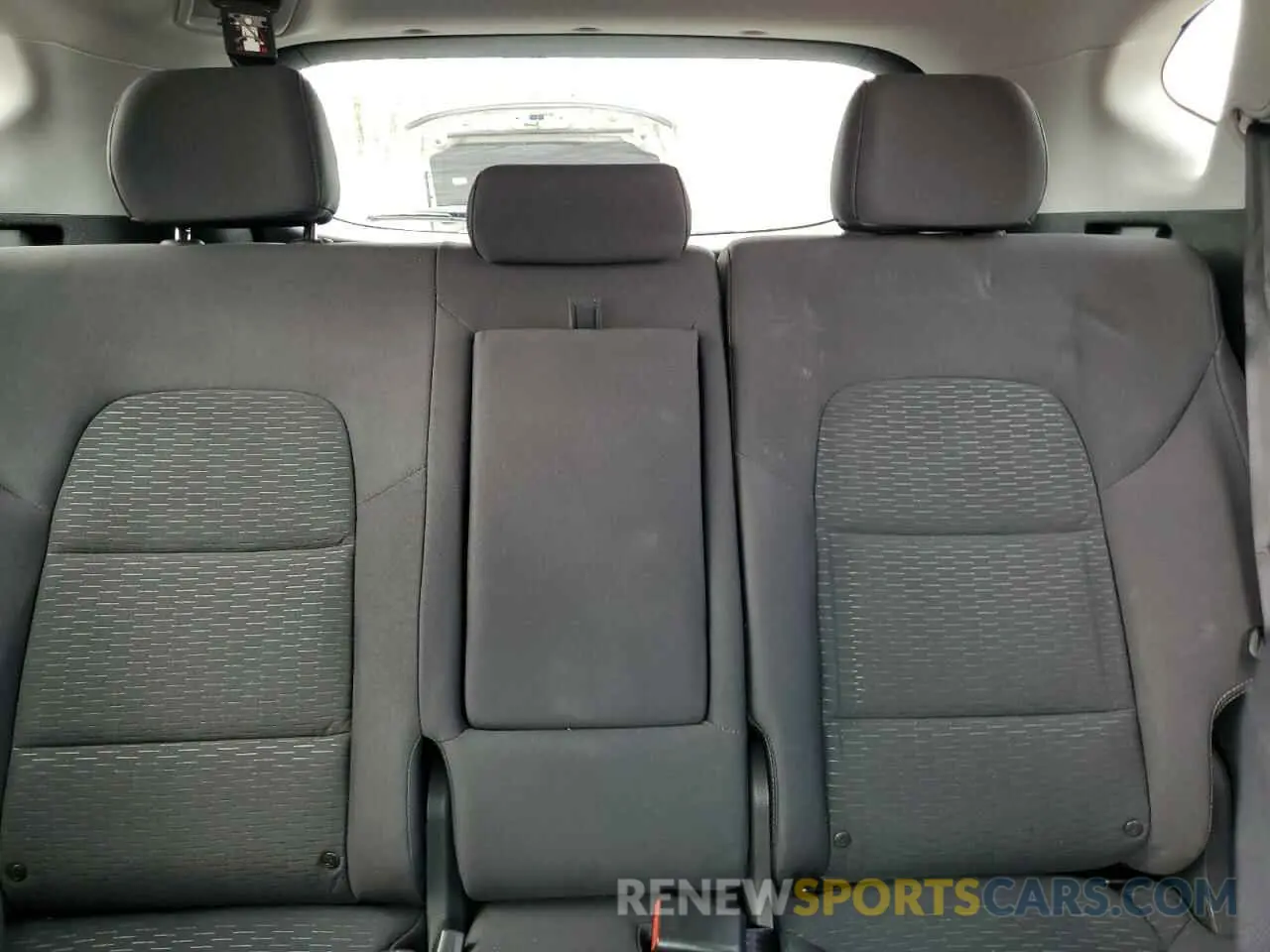 10 Фотография поврежденного автомобиля KM8J2CA4XKU078553 HYUNDAI TUCSON 2019
