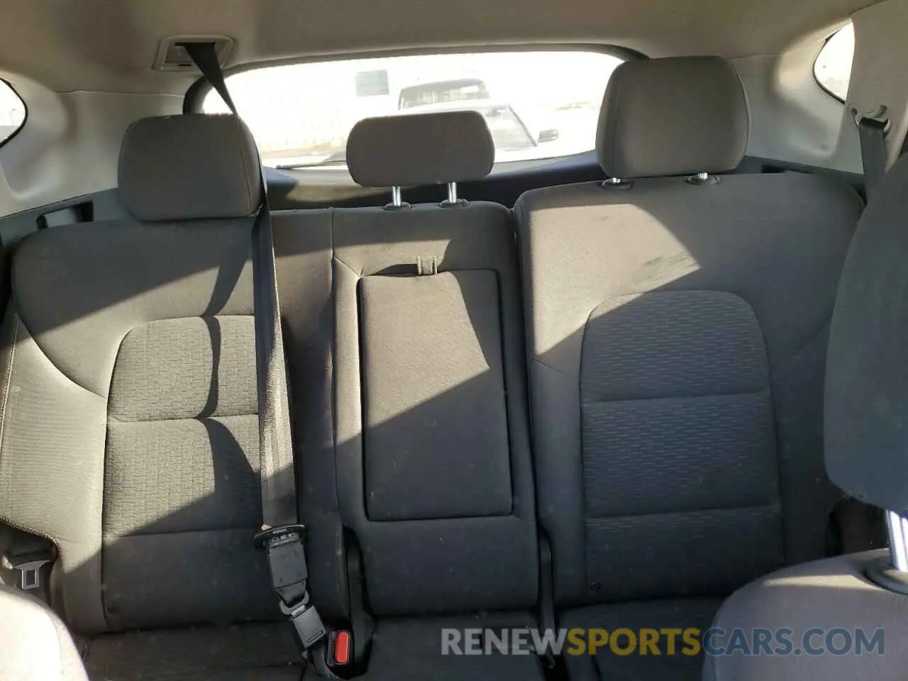 10 Photograph of a damaged car KM8J33A41KU043851 HYUNDAI TUCSON 2019