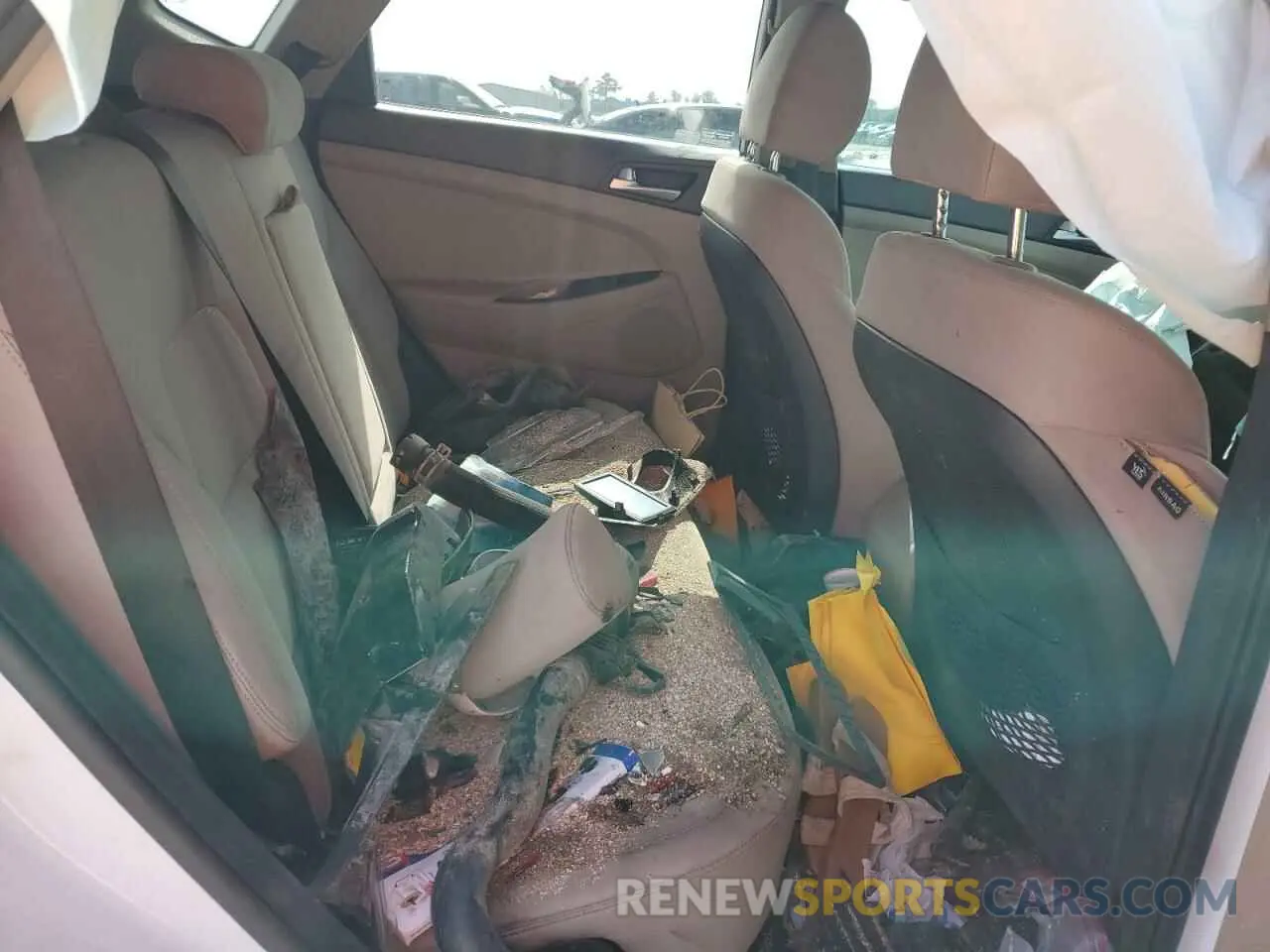11 Photograph of a damaged car KM8J33A43KU072879 HYUNDAI TUCSON 2019