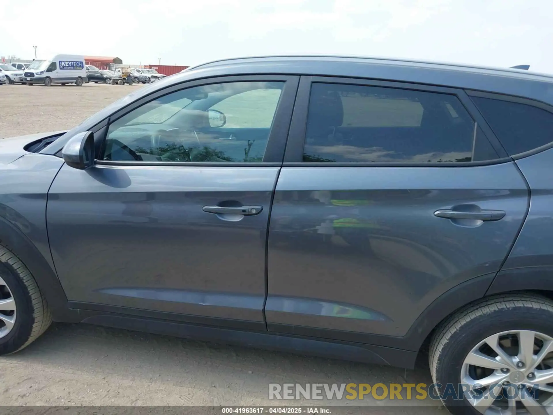 14 Фотография поврежденного автомобиля KM8J33A43KU962816 HYUNDAI TUCSON 2019