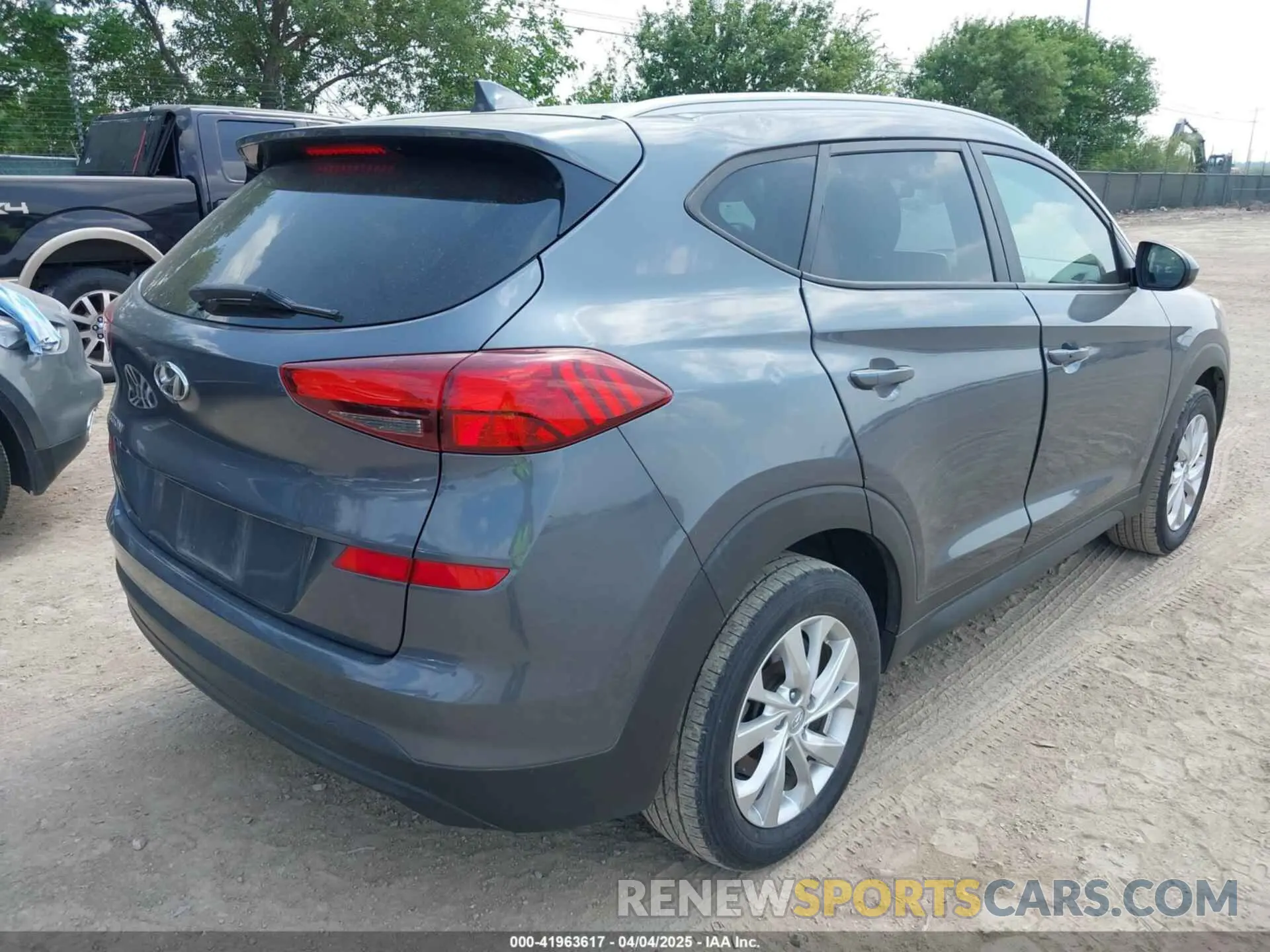 4 Фотография поврежденного автомобиля KM8J33A43KU962816 HYUNDAI TUCSON 2019