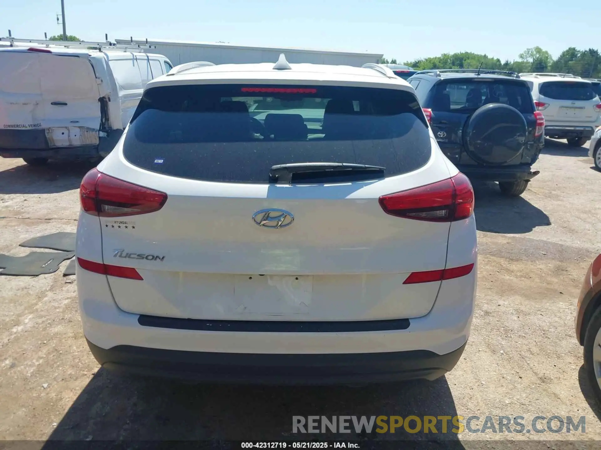 16 Фотография поврежденного автомобиля KM8J33A44KU038790 HYUNDAI TUCSON 2019