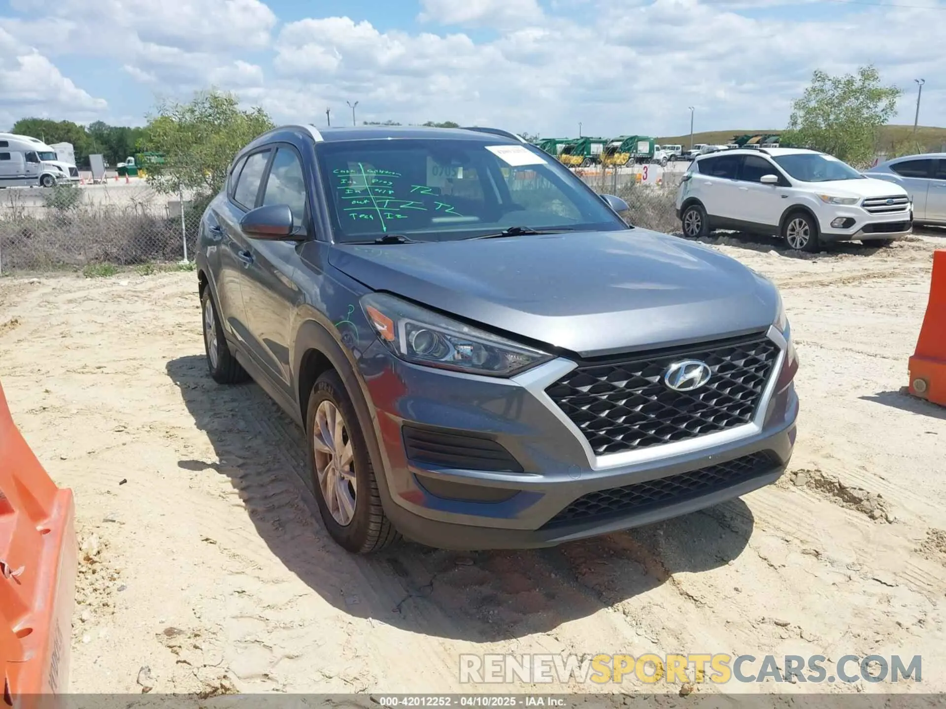 1 Фотография поврежденного автомобиля KM8J33A44KU843172 HYUNDAI TUCSON 2019
