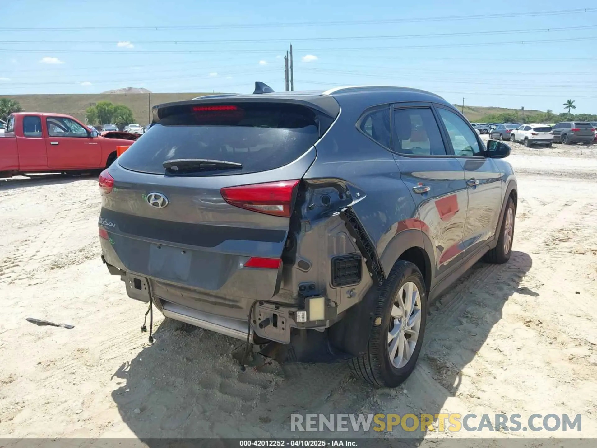 4 Фотография поврежденного автомобиля KM8J33A44KU843172 HYUNDAI TUCSON 2019