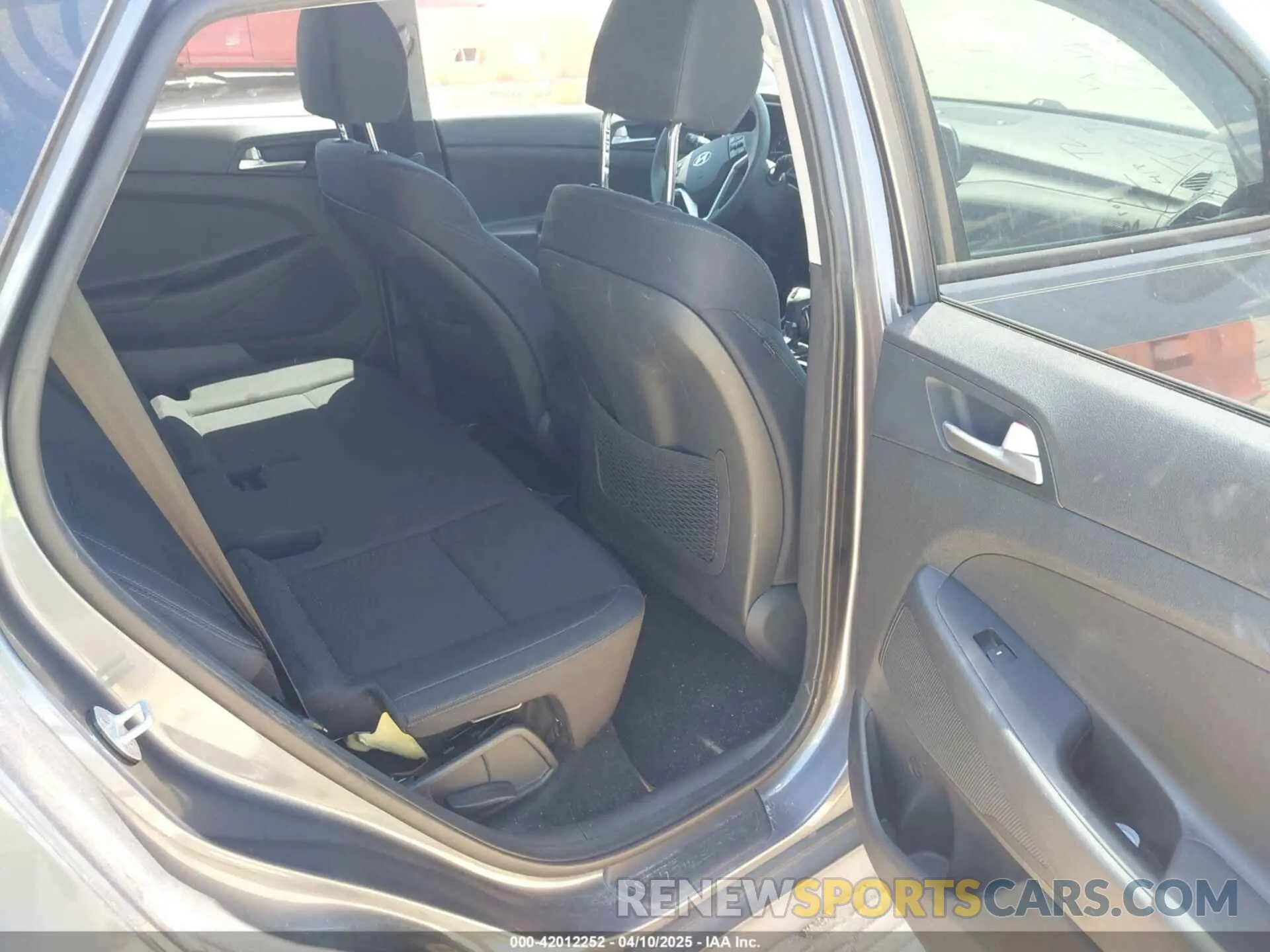 8 Фотография поврежденного автомобиля KM8J33A44KU843172 HYUNDAI TUCSON 2019