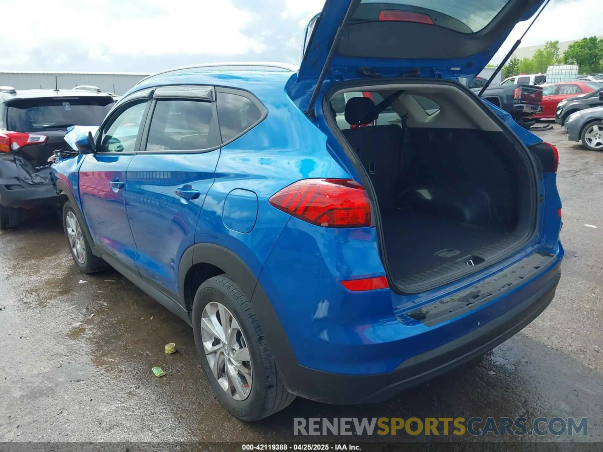 3 Фотография поврежденного автомобиля KM8J33A46KU025569 HYUNDAI TUCSON 2019