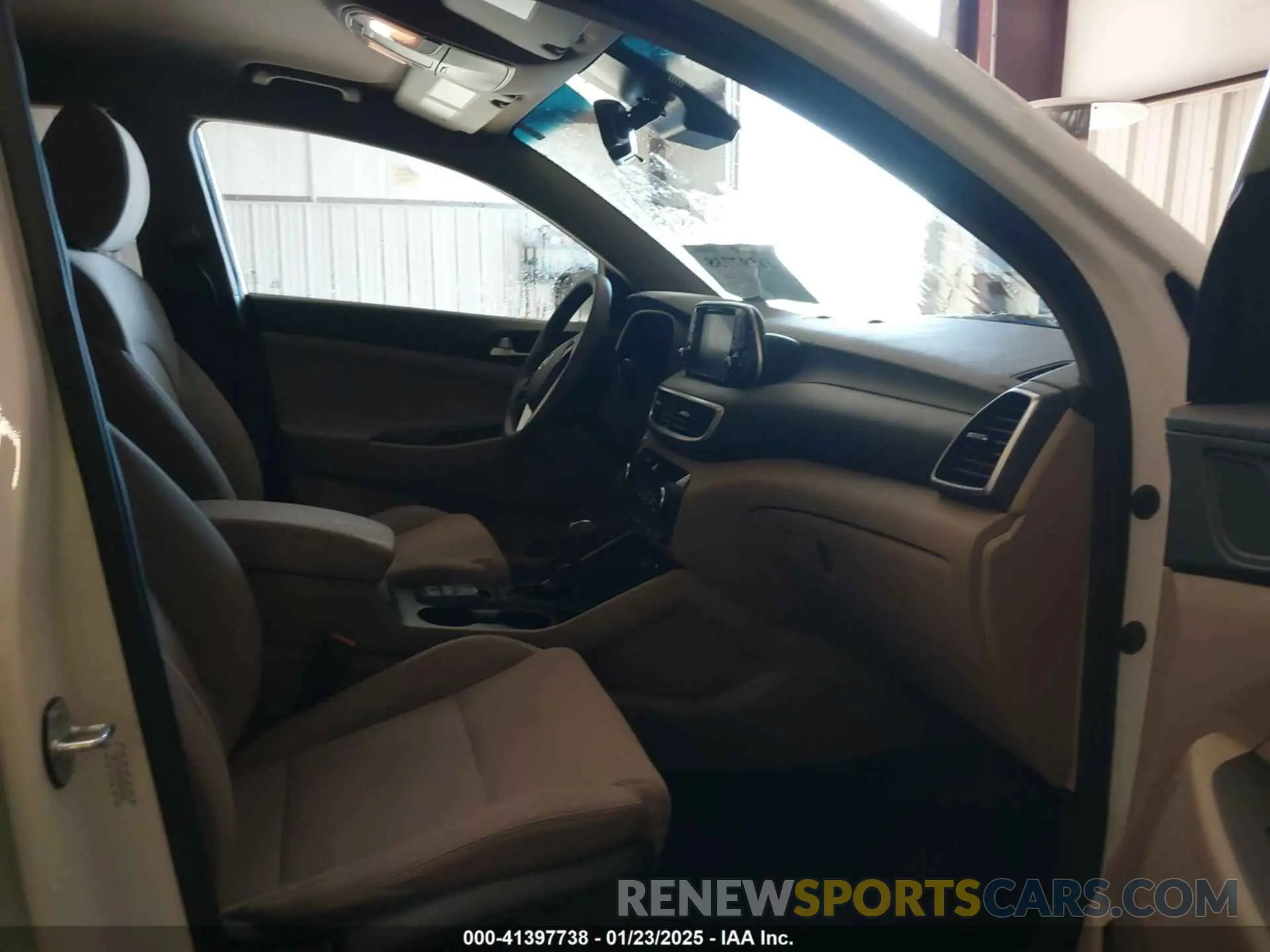 5 Photograph of a damaged car KM8J33A46KU066106 HYUNDAI TUCSON 2019