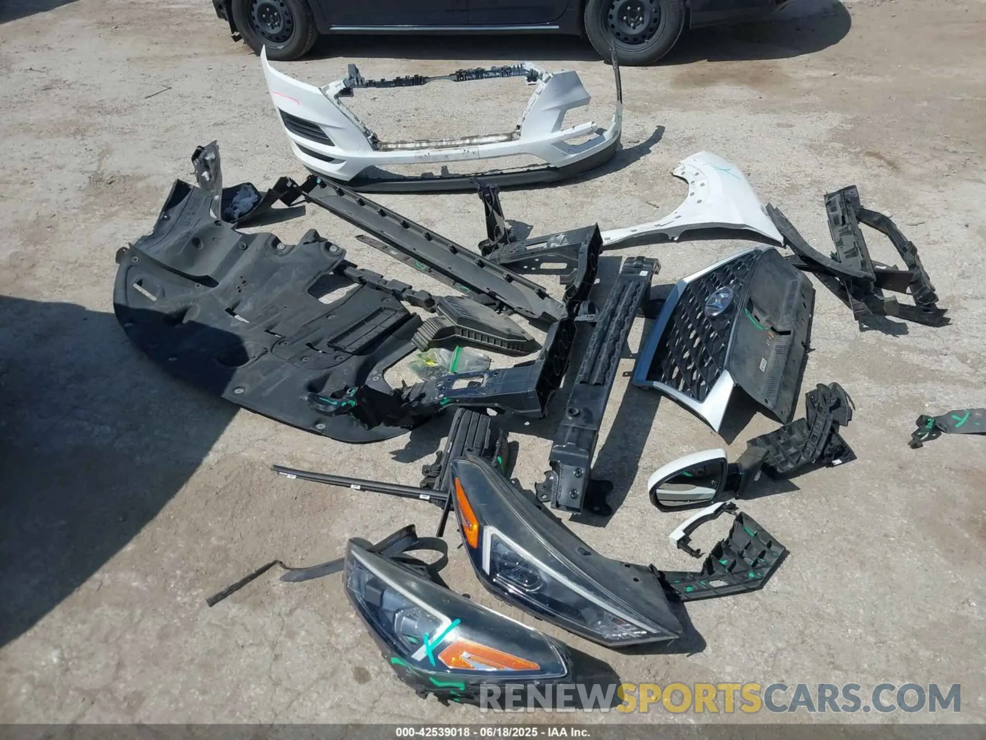 12 Photograph of a damaged car KM8J33A49KU940769 HYUNDAI TUCSON 2019