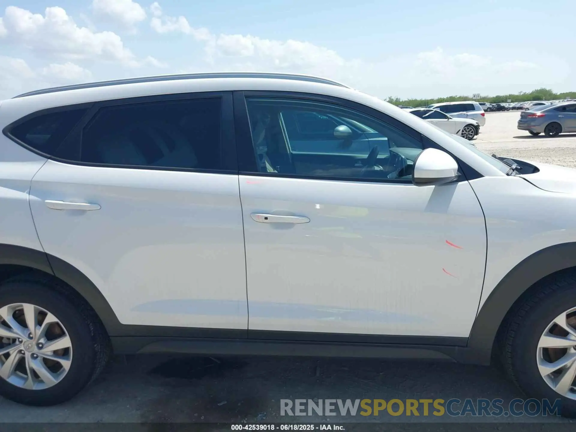 14 Photograph of a damaged car KM8J33A49KU940769 HYUNDAI TUCSON 2019
