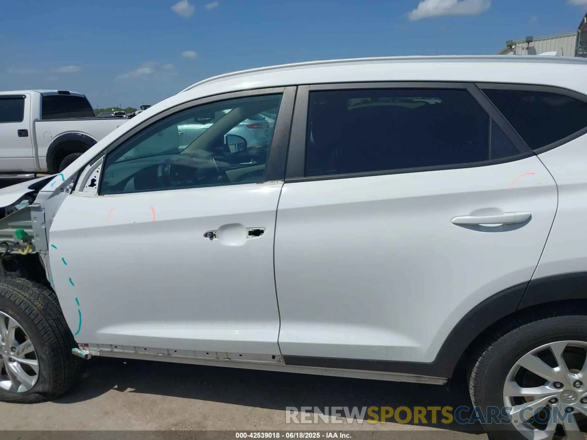 15 Photograph of a damaged car KM8J33A49KU940769 HYUNDAI TUCSON 2019