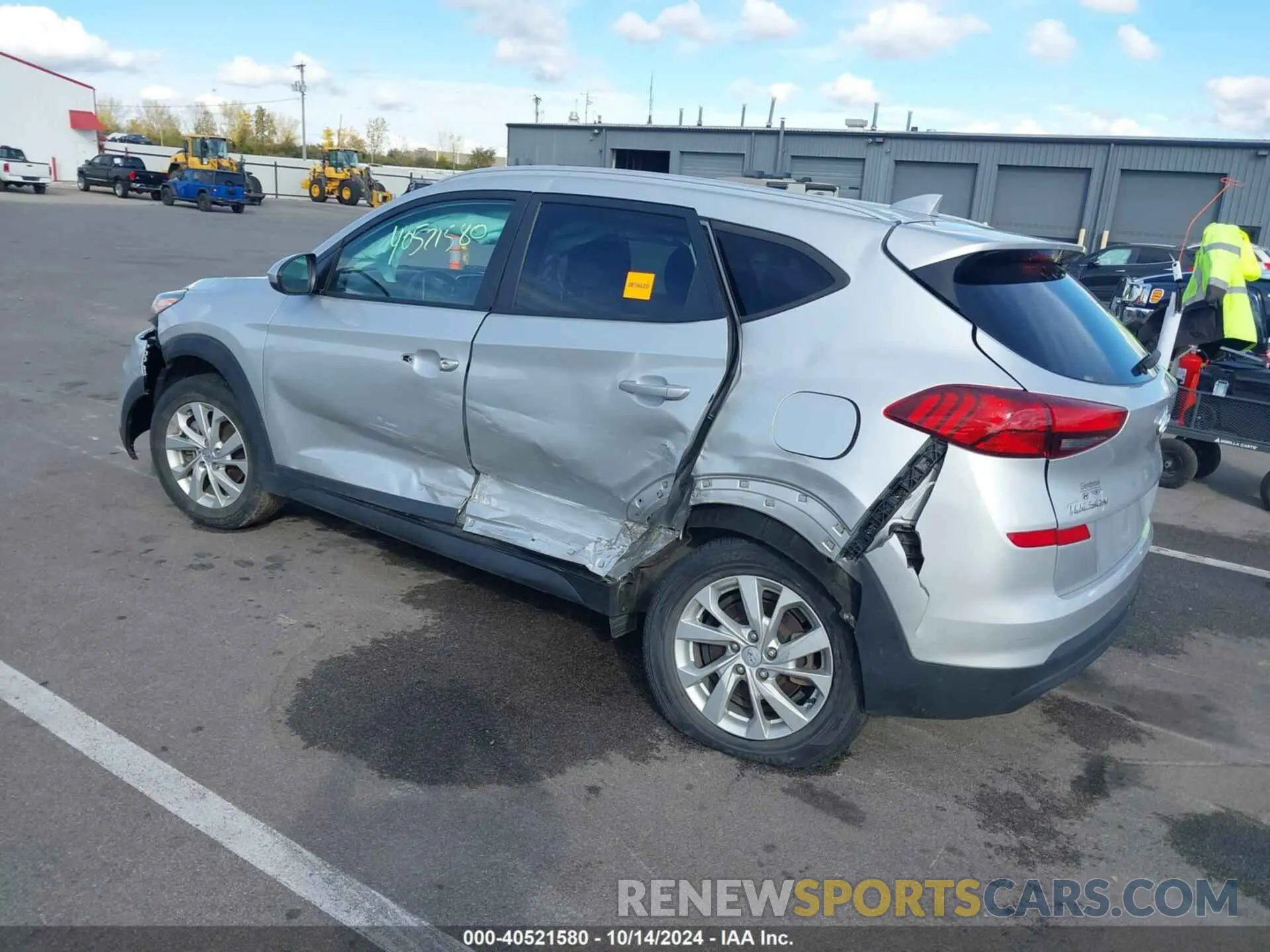 3 Фотография поврежденного автомобиля KM8J33A49KU998607 HYUNDAI TUCSON 2019