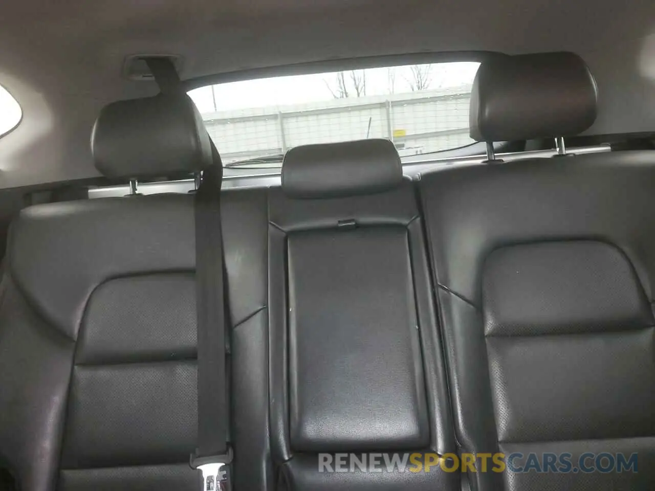 10 Photograph of a damaged car KM8J33AL1KU045395 HYUNDAI TUCSON 2019
