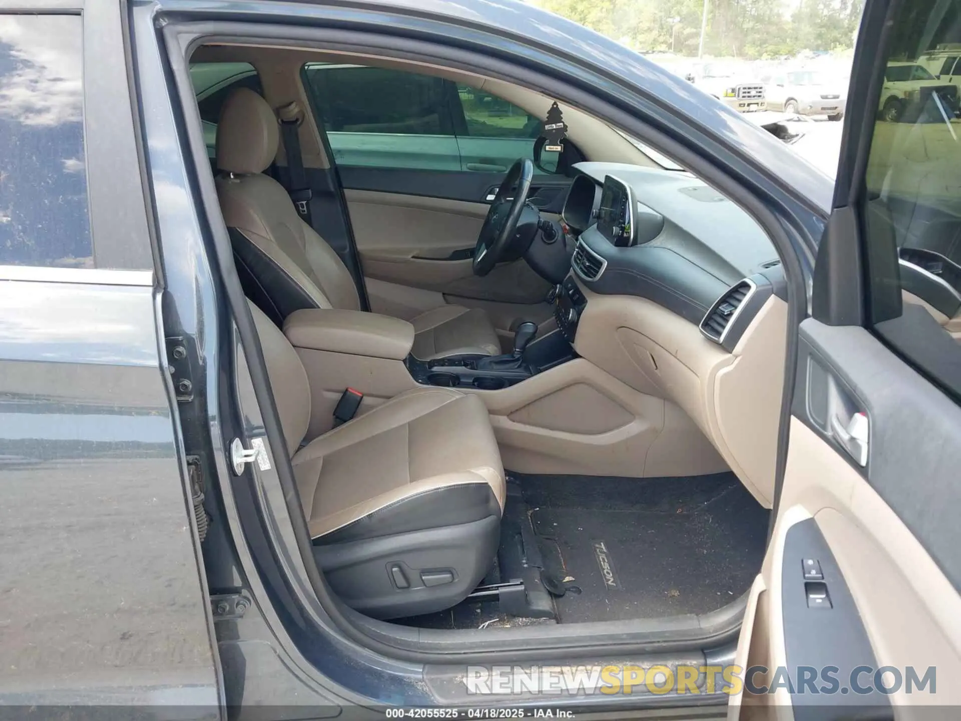 5 Фотография поврежденного автомобиля KM8J33AL2KU909919 HYUNDAI TUCSON 2019