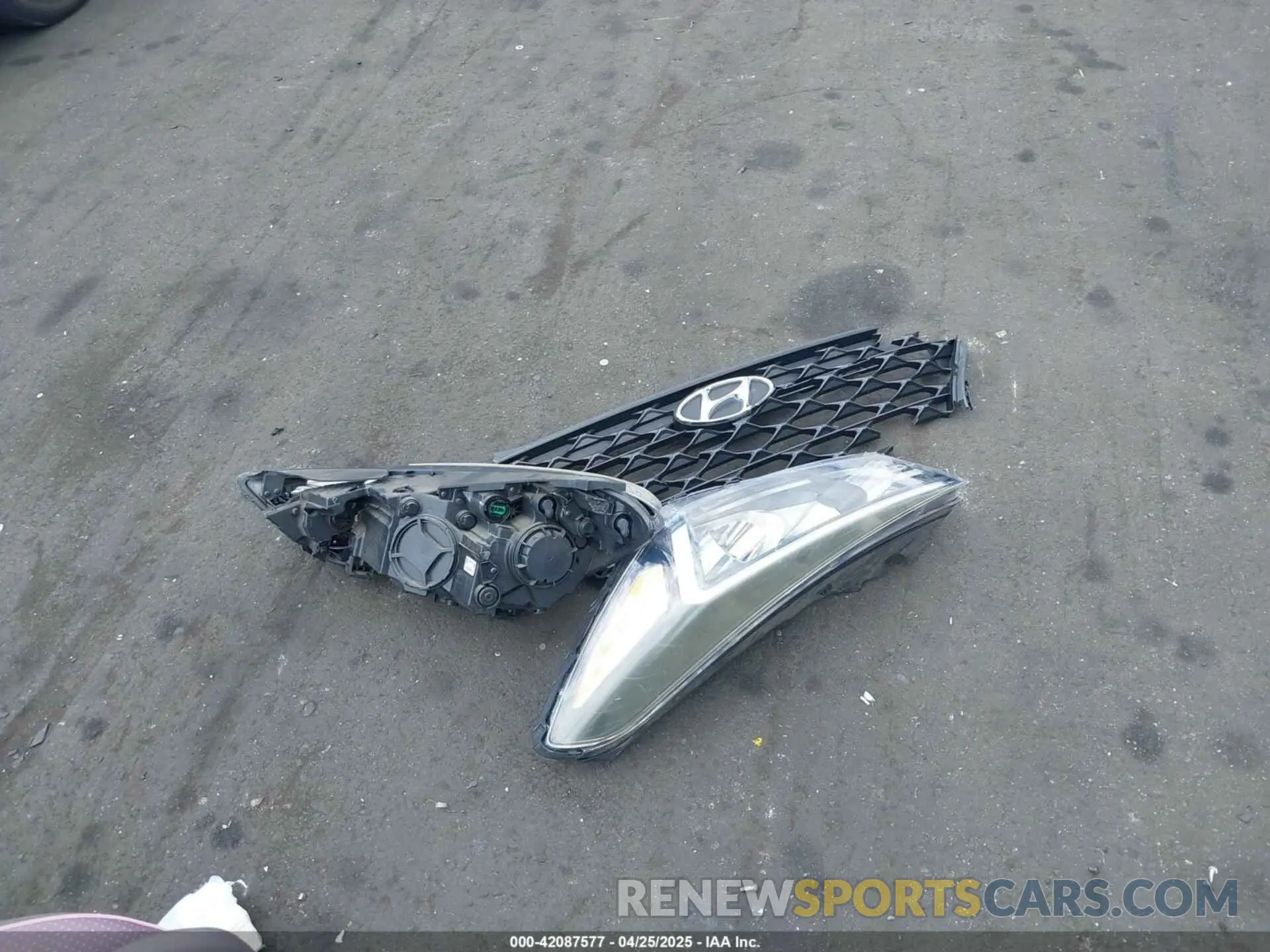 12 Photograph of a damaged car KM8J33AL2KU954388 HYUNDAI TUCSON 2019