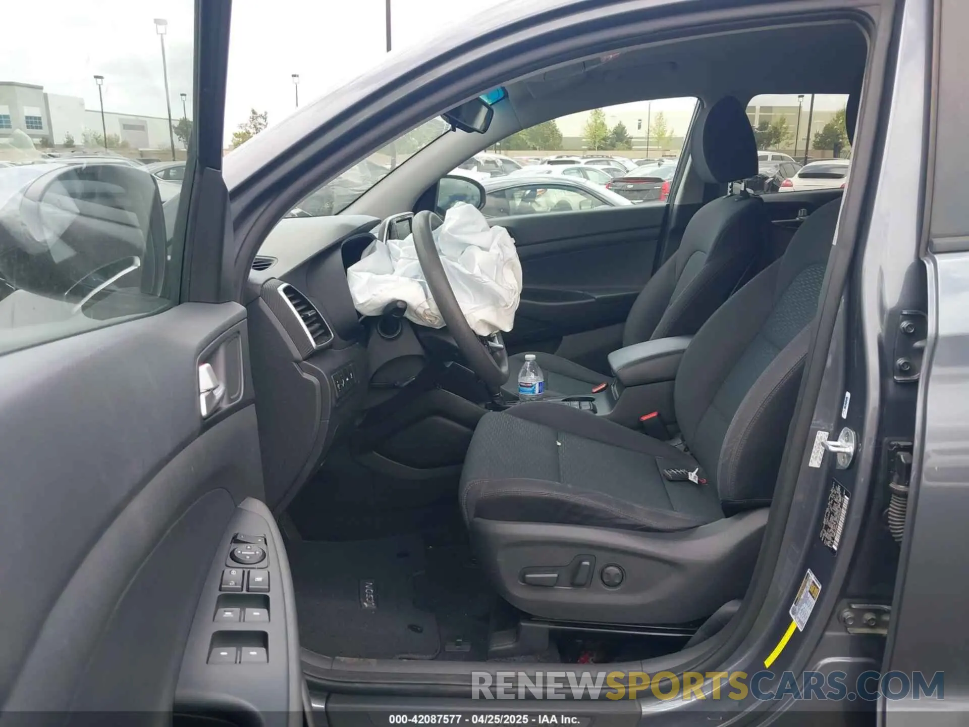 5 Photograph of a damaged car KM8J33AL2KU954388 HYUNDAI TUCSON 2019
