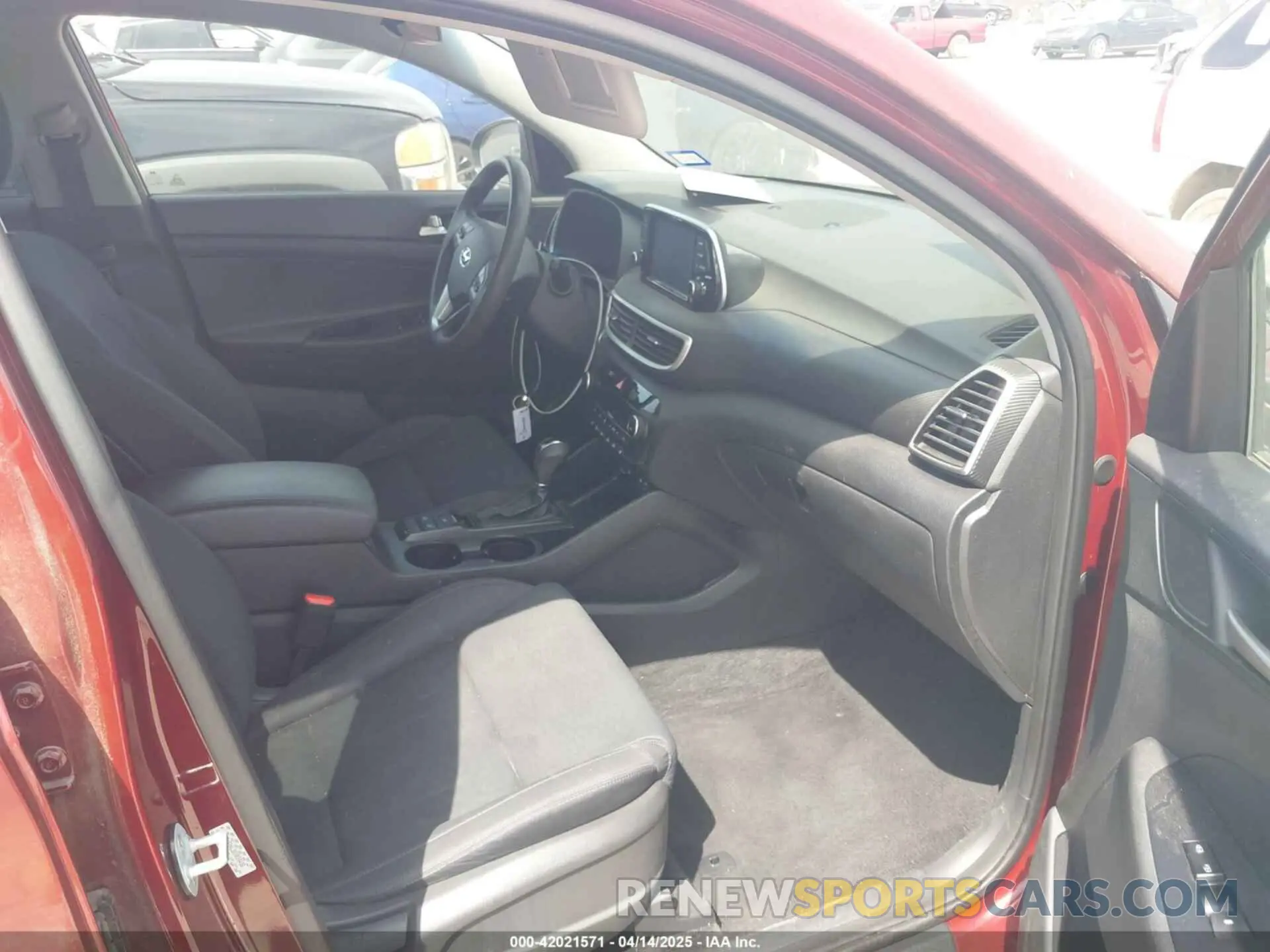 5 Photograph of a damaged car KM8J33AL3KU039436 HYUNDAI TUCSON 2019