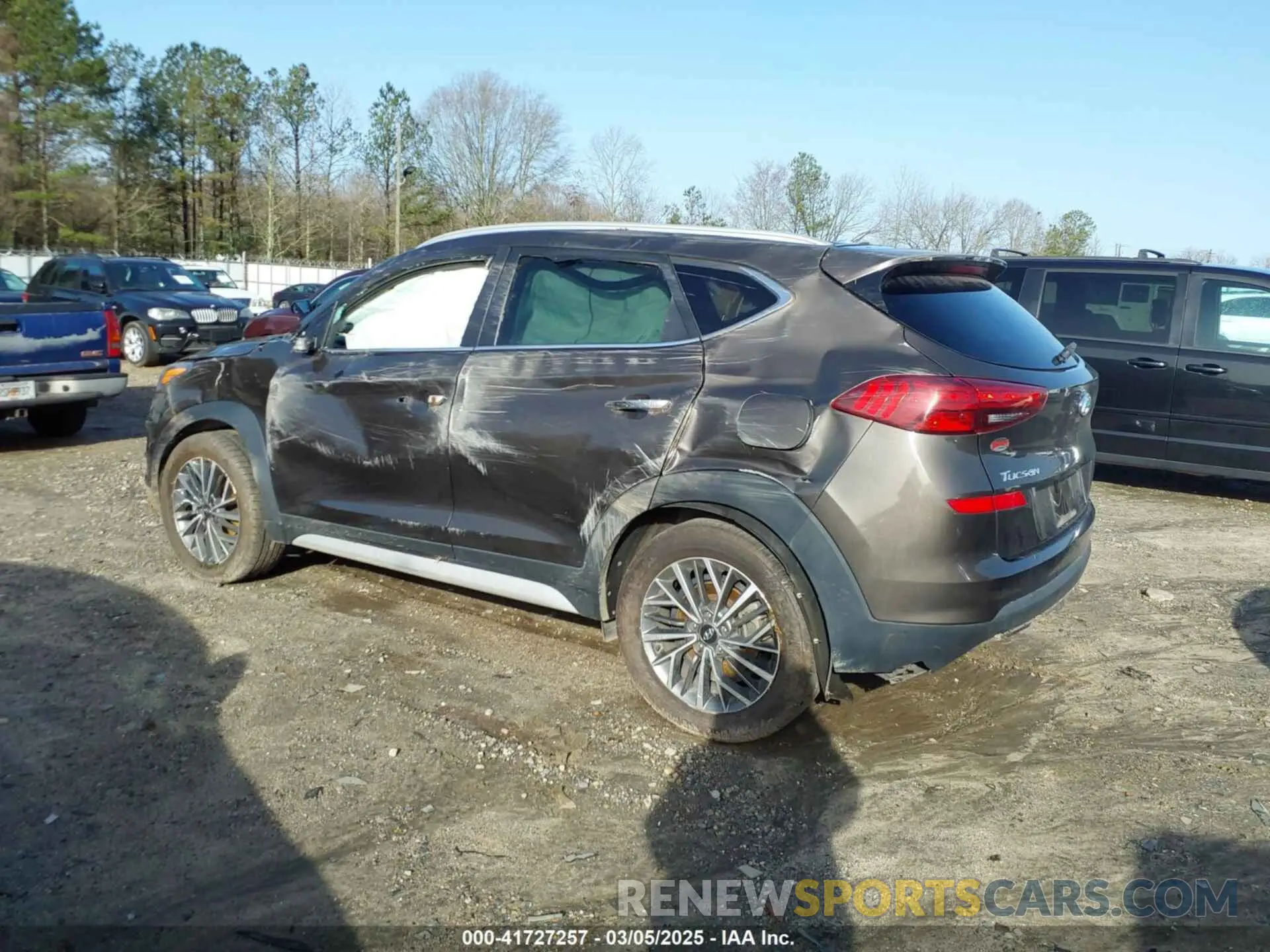 3 Фотография поврежденного автомобиля KM8J33AL4KU022757 HYUNDAI TUCSON 2019